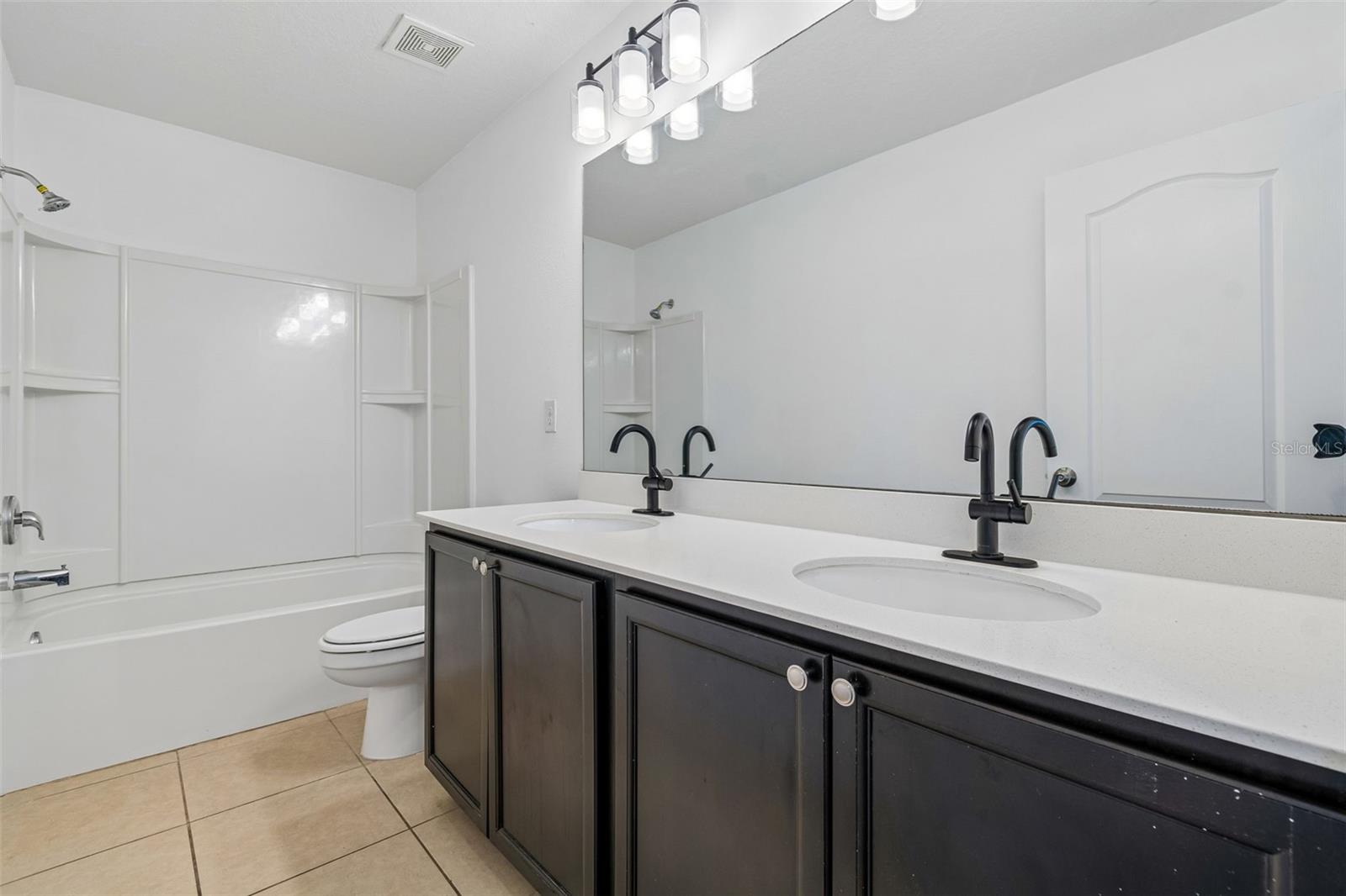 Image 32 of 51 For 1009 Culbreath Green Court