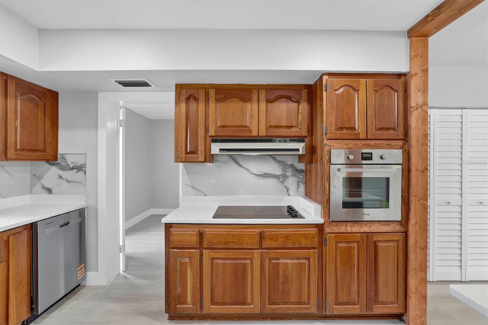 Image 11 of 36 For 1658 Jeffords Street