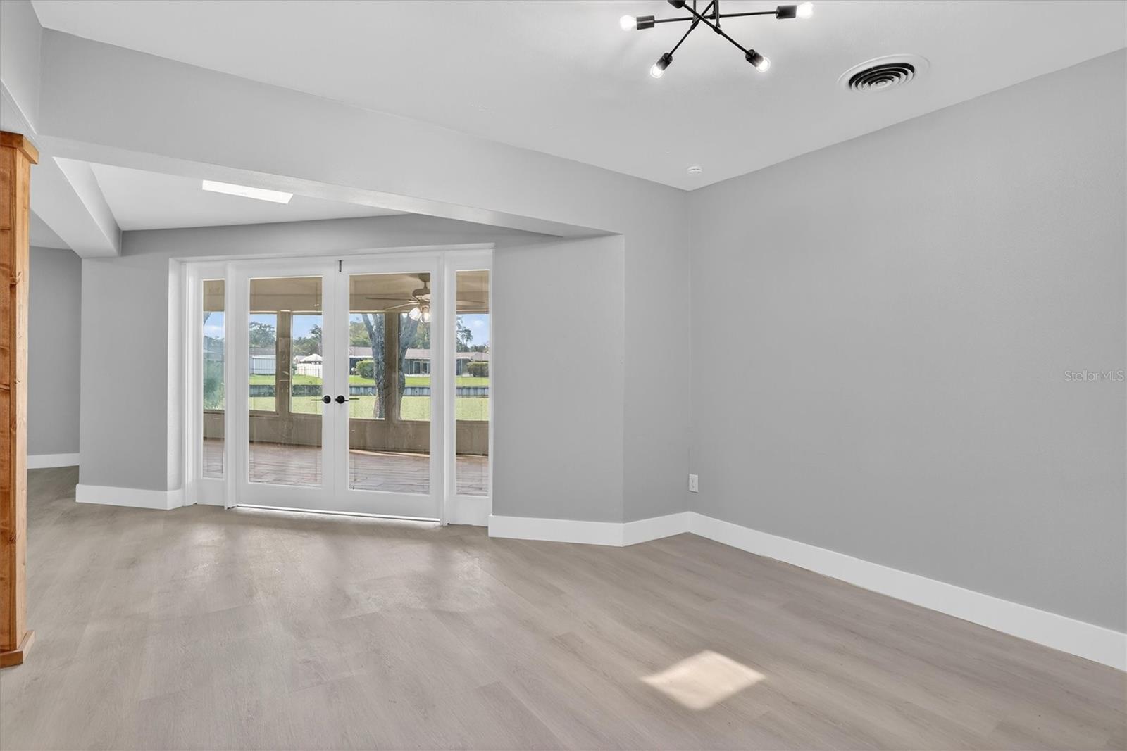 Image 14 of 36 For 1658 Jeffords Street