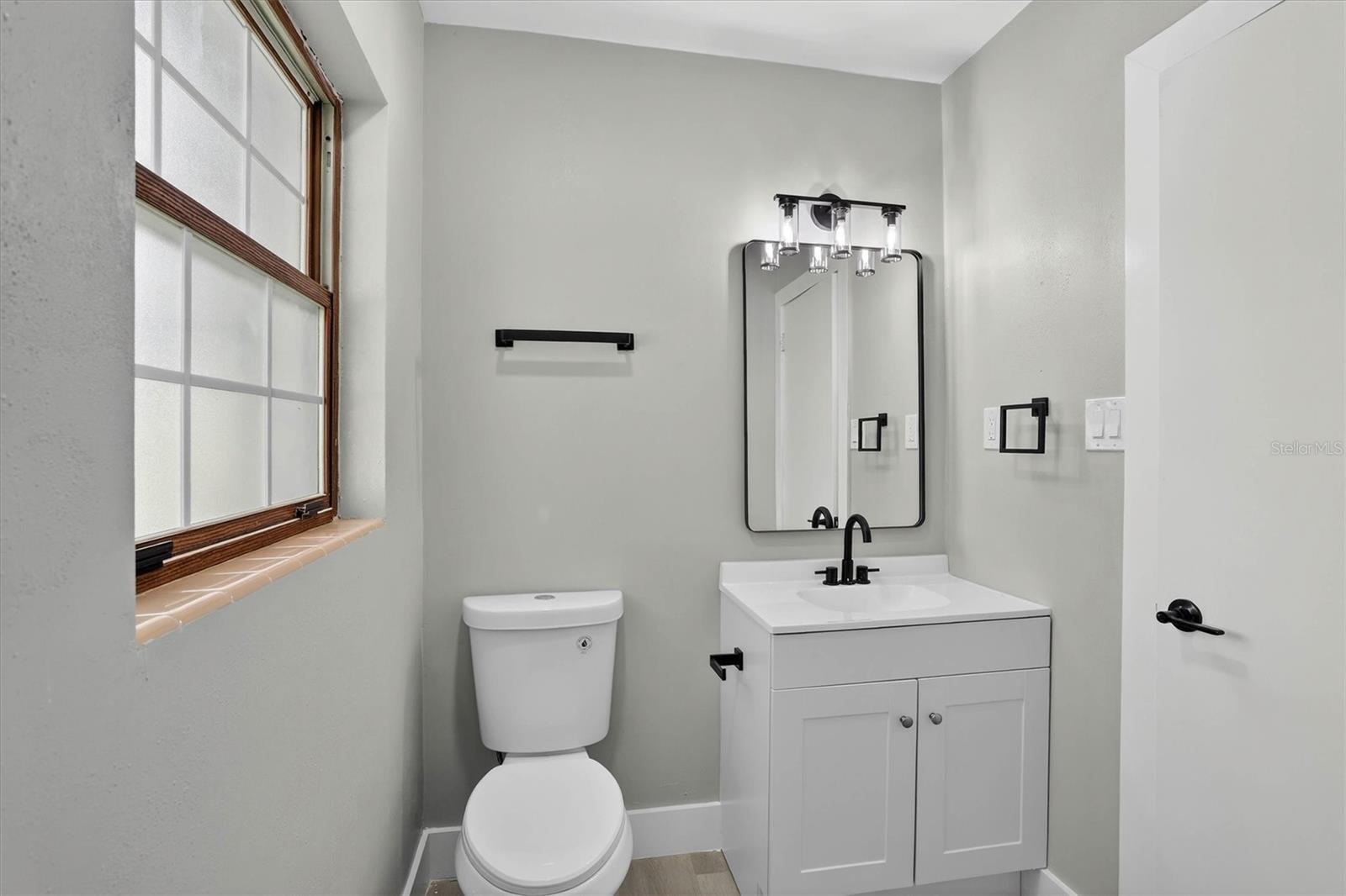 Image 19 of 36 For 1658 Jeffords Street