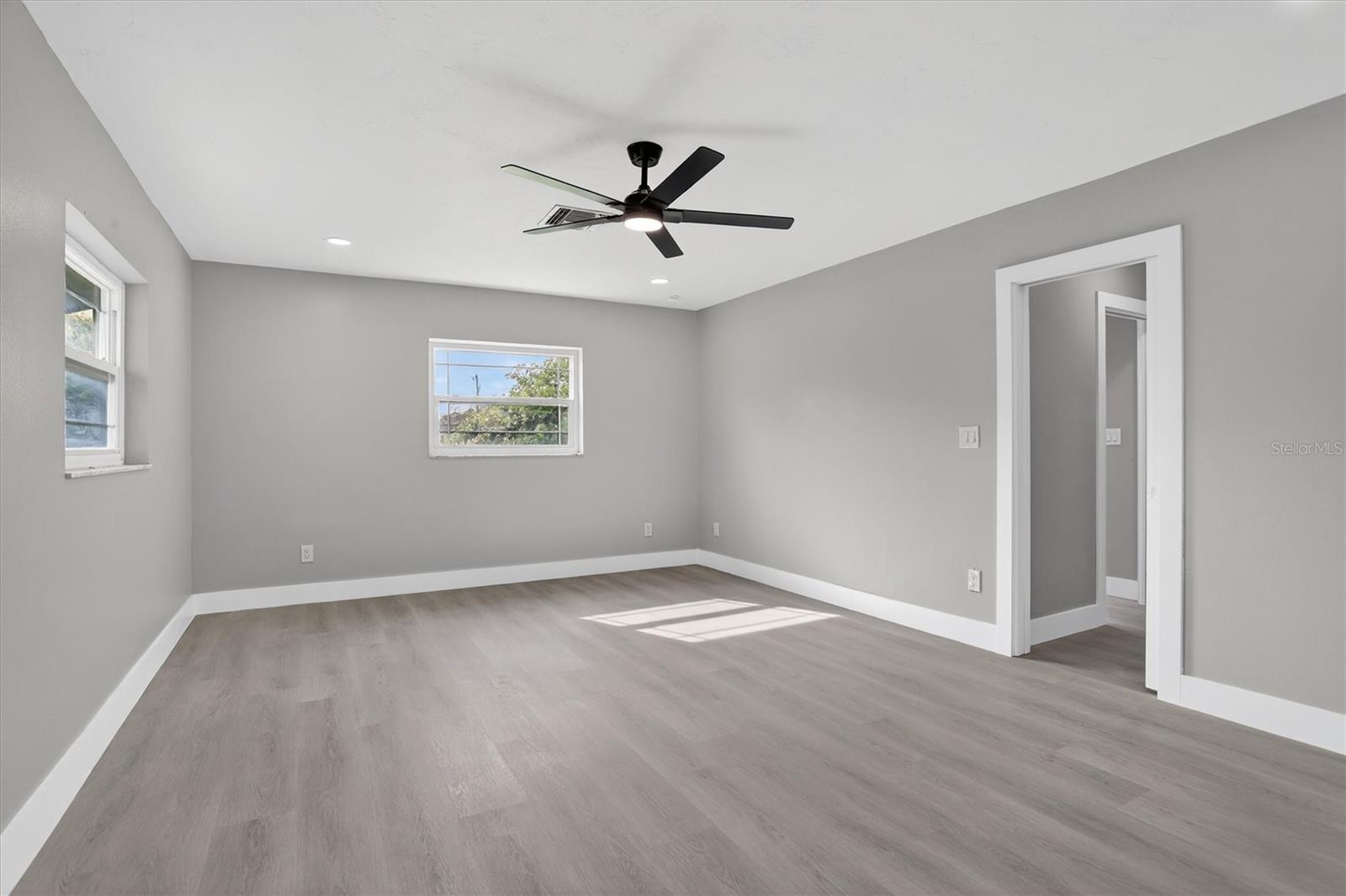 Image 23 of 36 For 1658 Jeffords Street