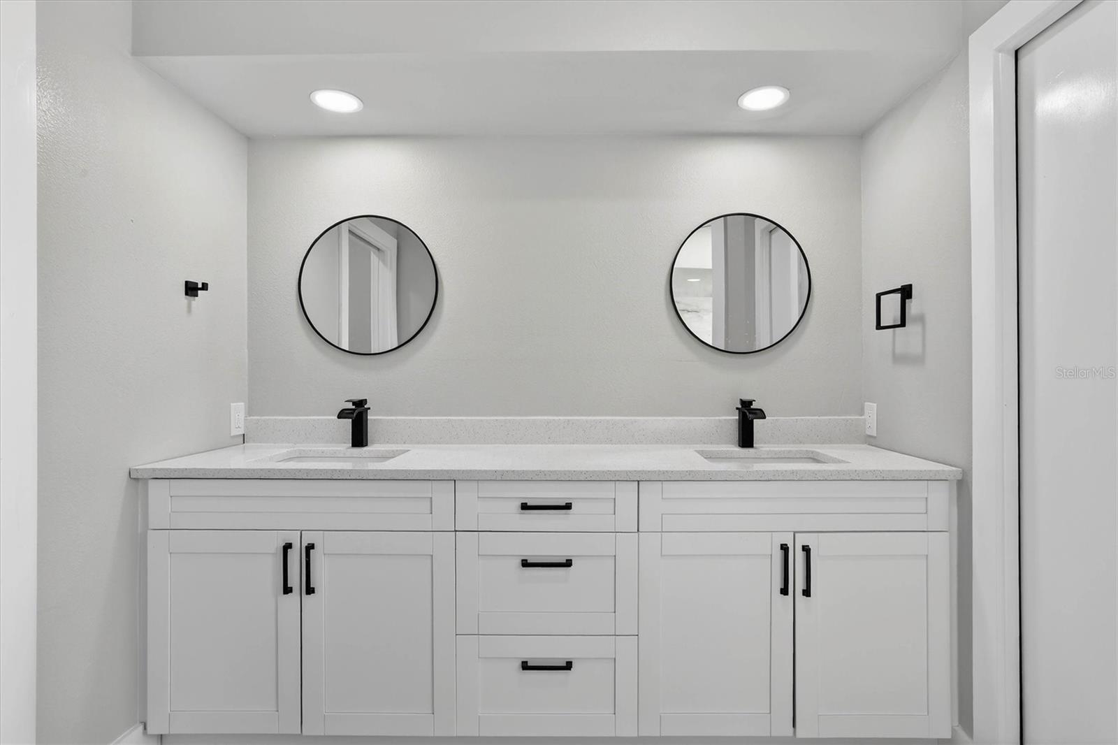 Image 28 of 36 For 1658 Jeffords Street