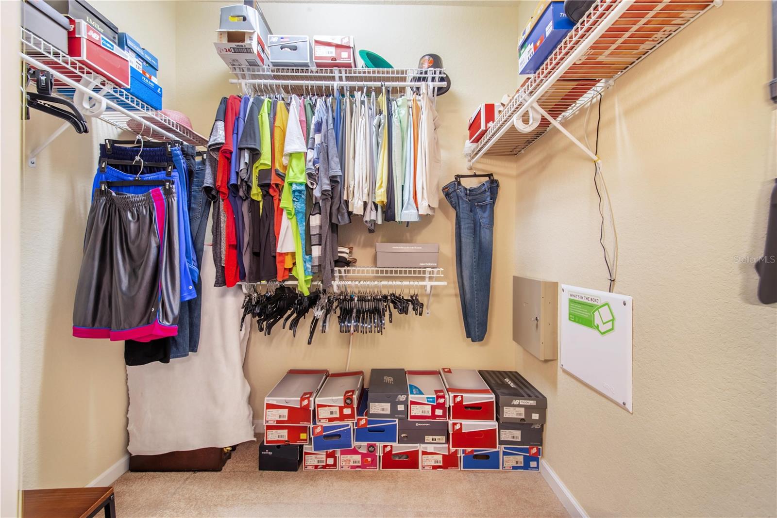 Listing photo id 21 for 1206 Romani Avenue