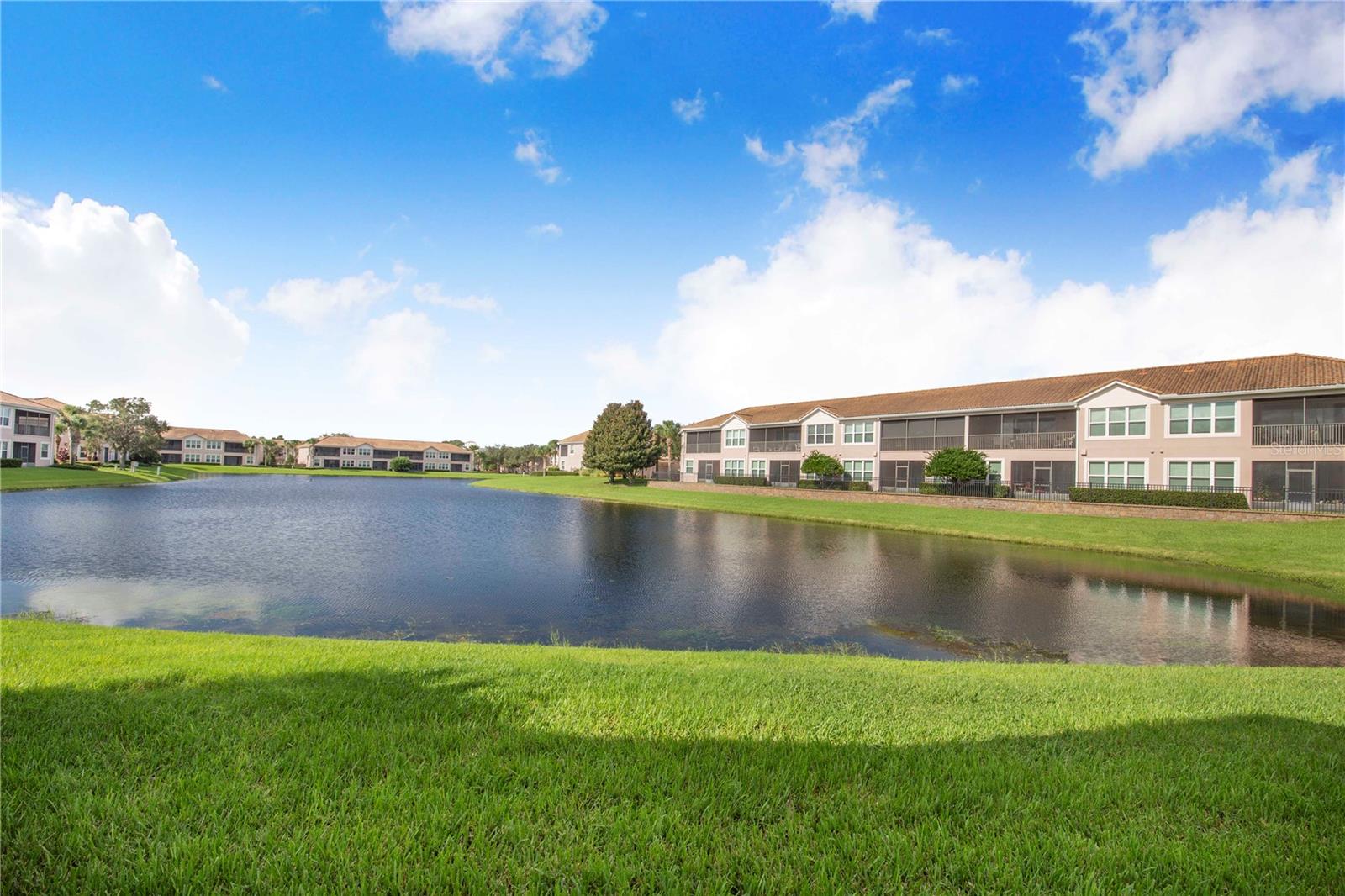 Listing photo id 29 for 1206 Romani Avenue