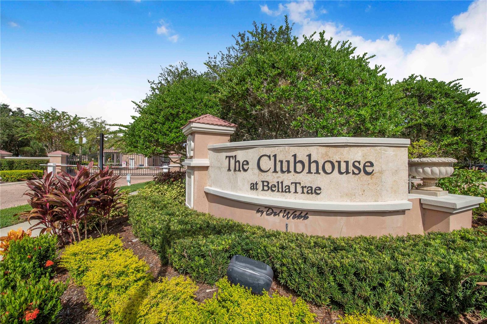 Listing photo id 30 for 1206 Romani Avenue