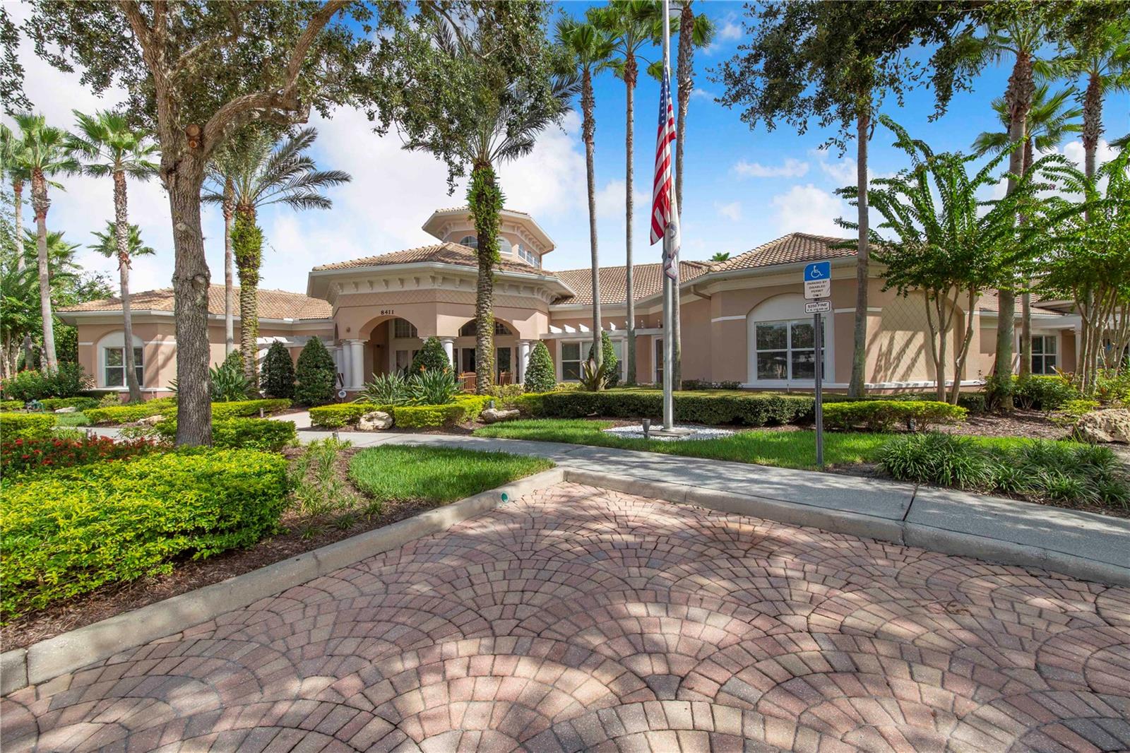 Listing photo id 32 for 1206 Romani Avenue