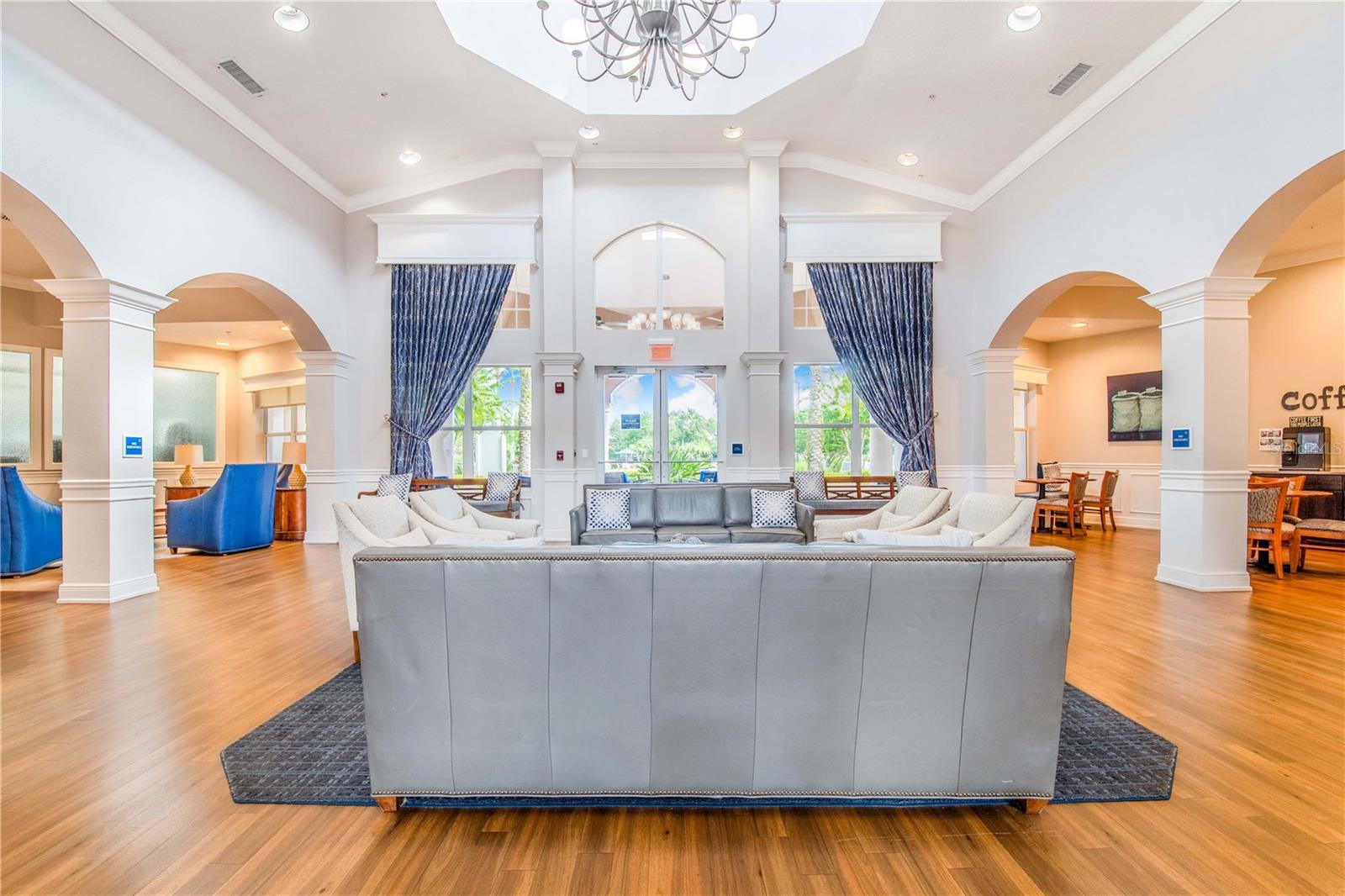 Listing photo id 33 for 1206 Romani Avenue