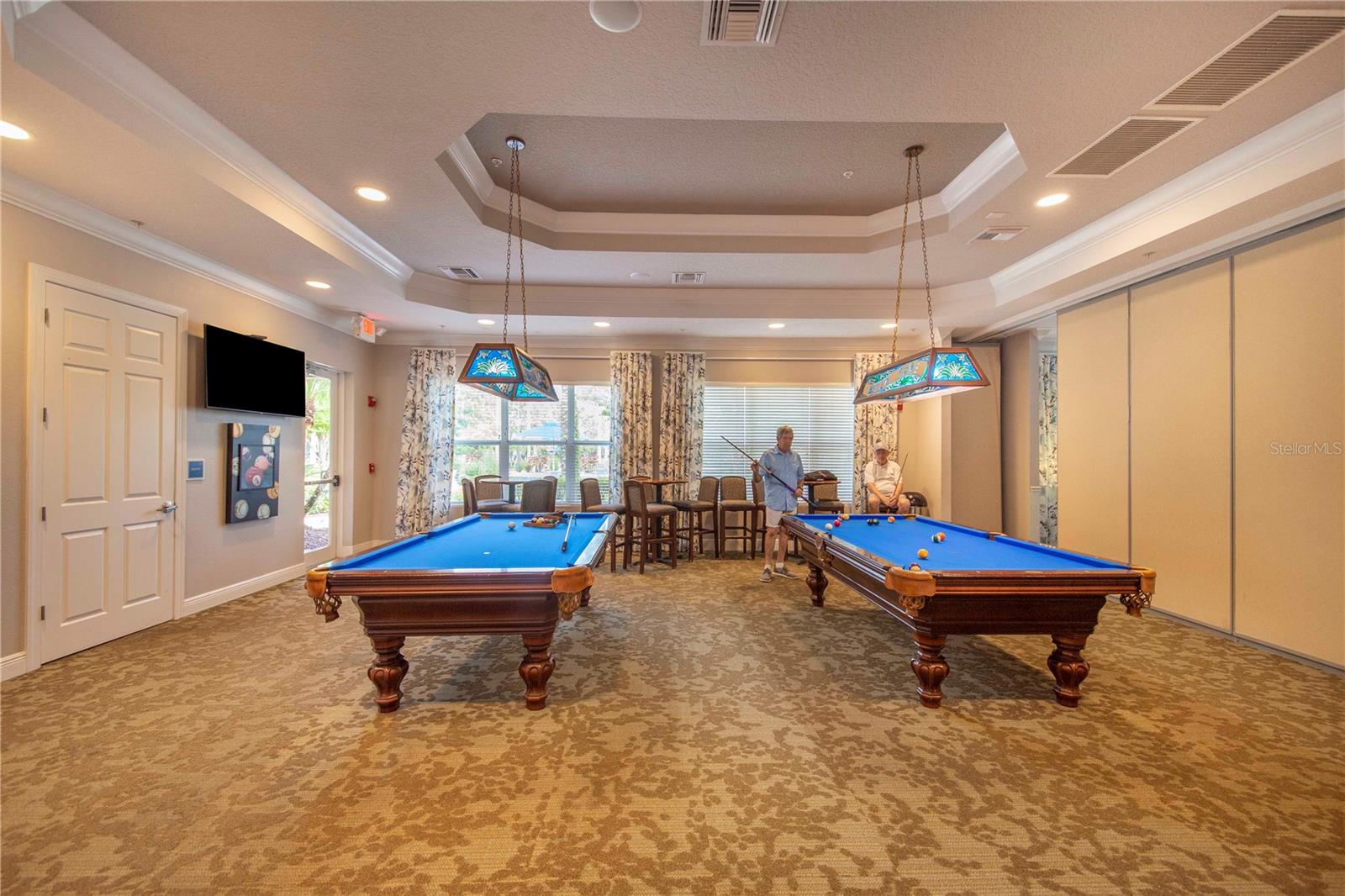 Listing photo id 40 for 1206 Romani Avenue