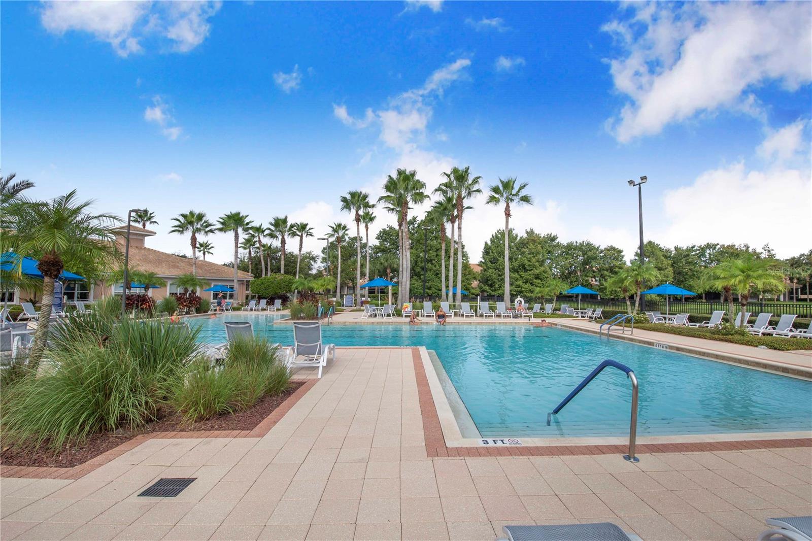 Listing photo id 45 for 1206 Romani Avenue