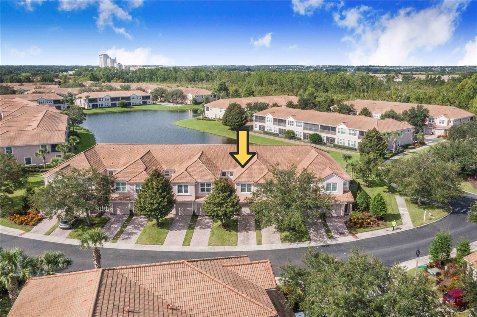 Listing photo id 3 for 1206 Romani Avenue