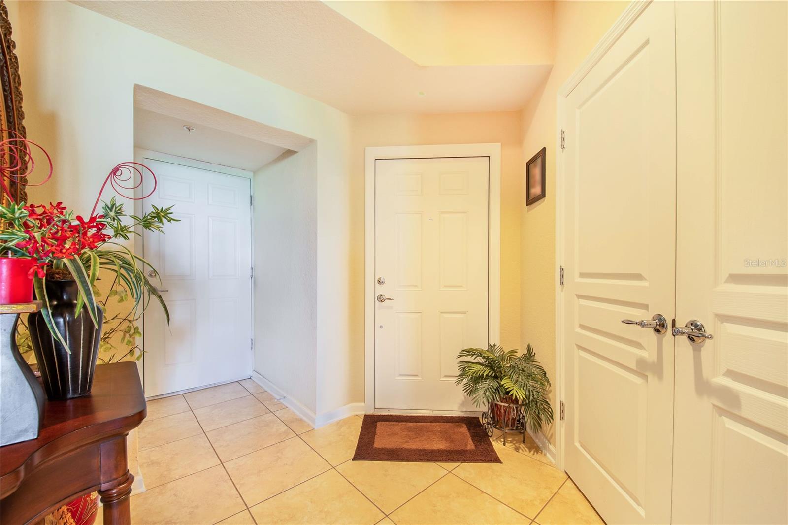 Listing photo id 6 for 1206 Romani Avenue