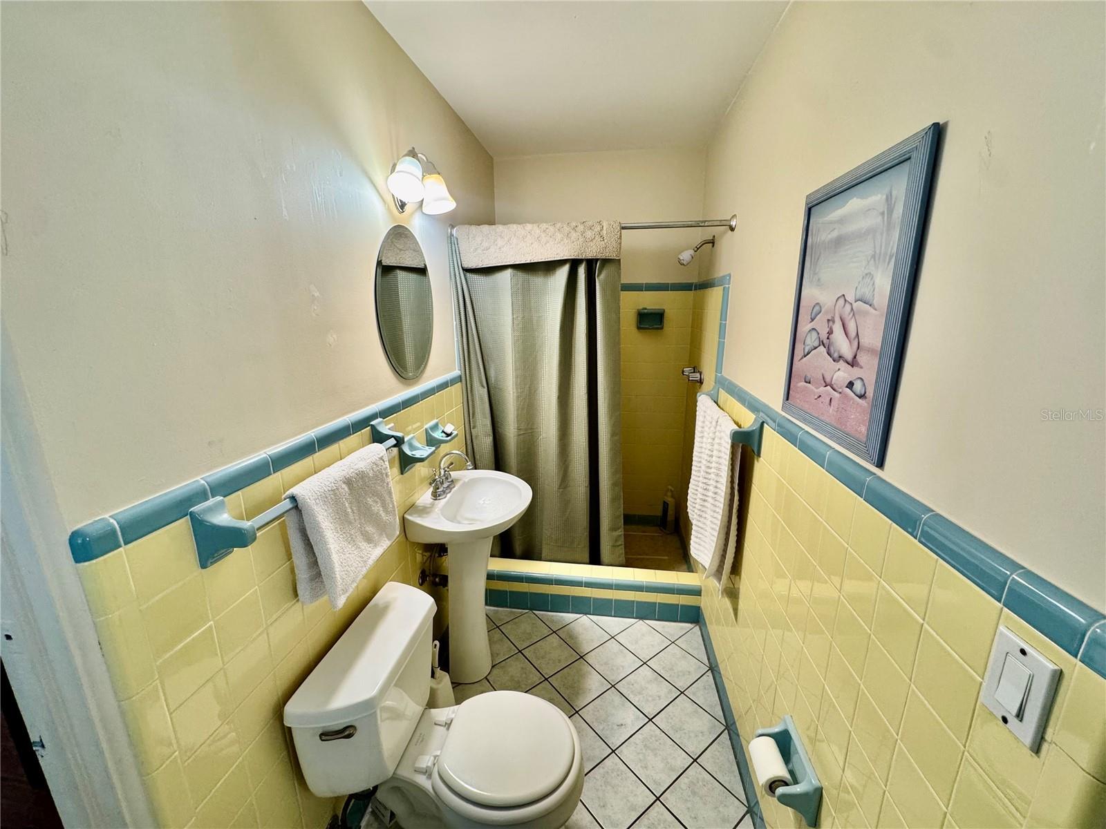 Image 15 of 44 For 4098 21st Avenue N