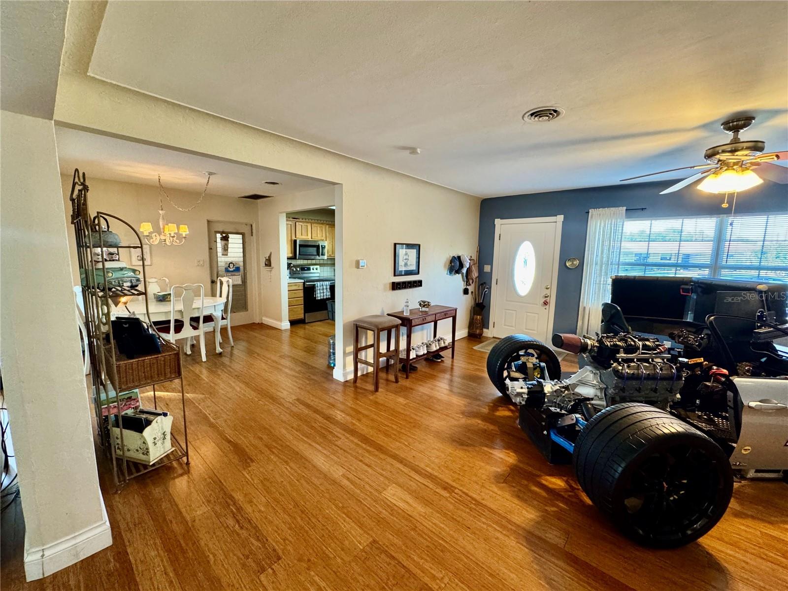 Image 18 of 44 For 4098 21st Avenue N