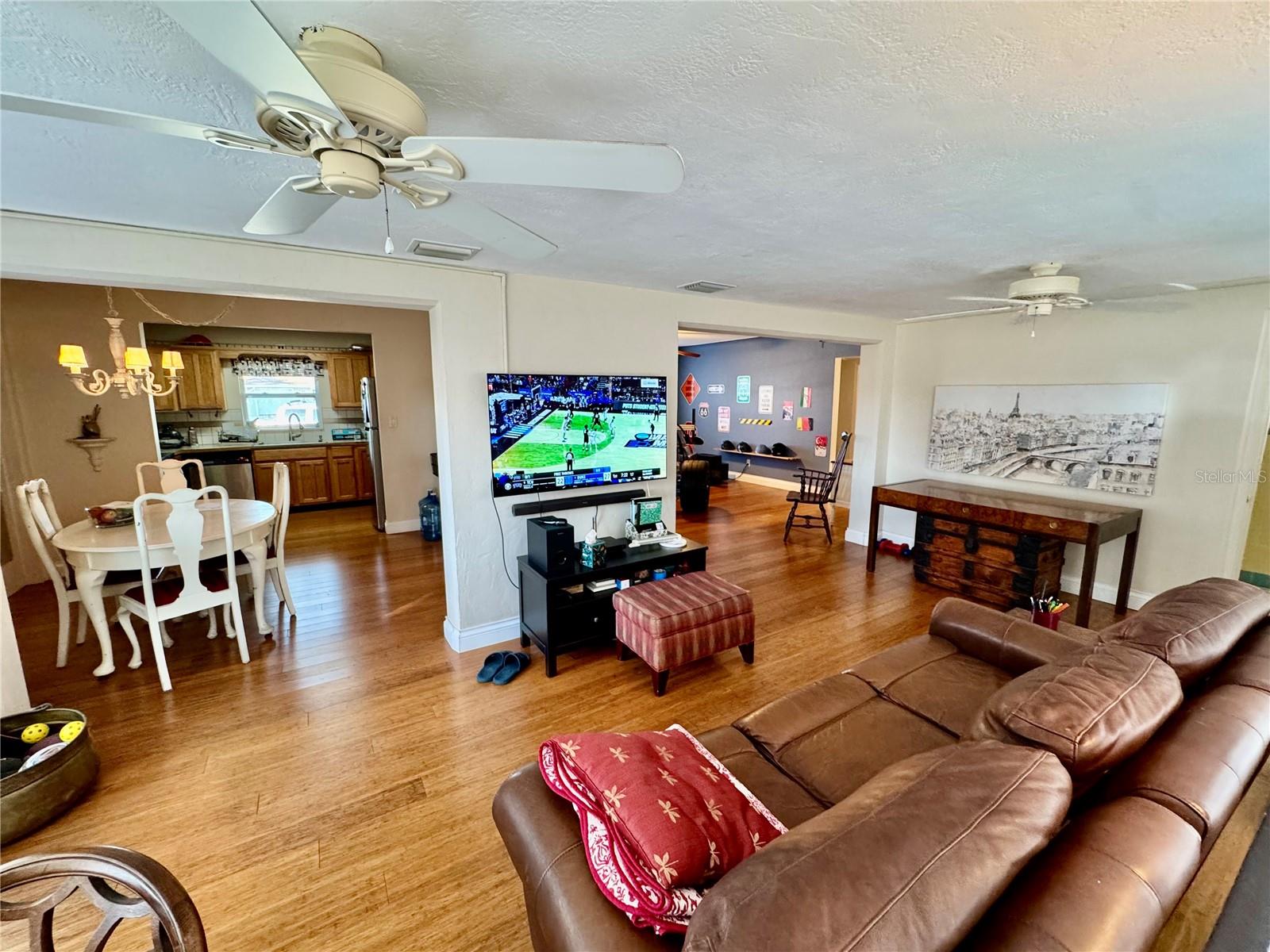 Image 20 of 44 For 4098 21st Avenue N