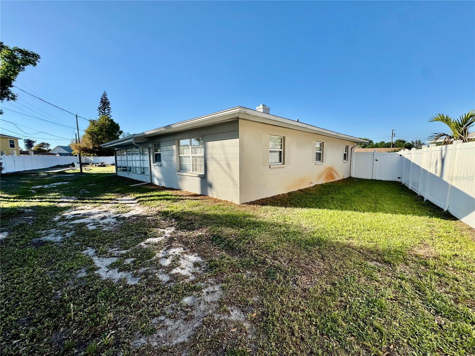 Image 30 of 44 For 4098 21st Avenue N