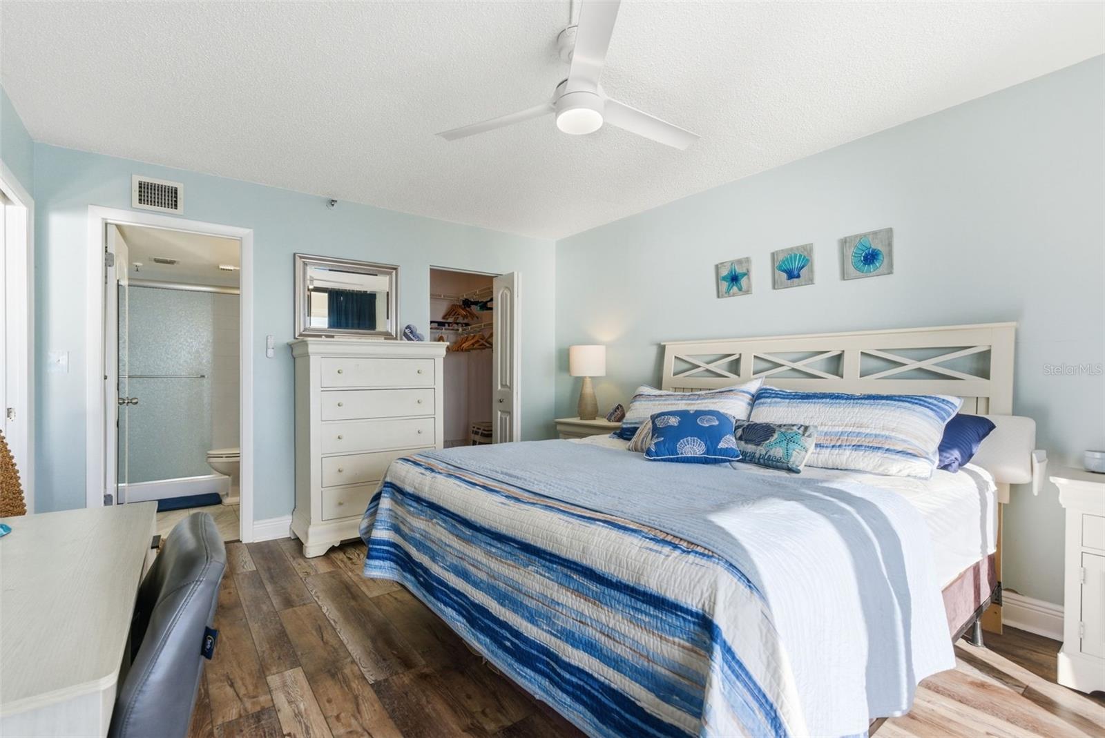 Image 26 of 48 For 15462 Gulf Boulevard 406