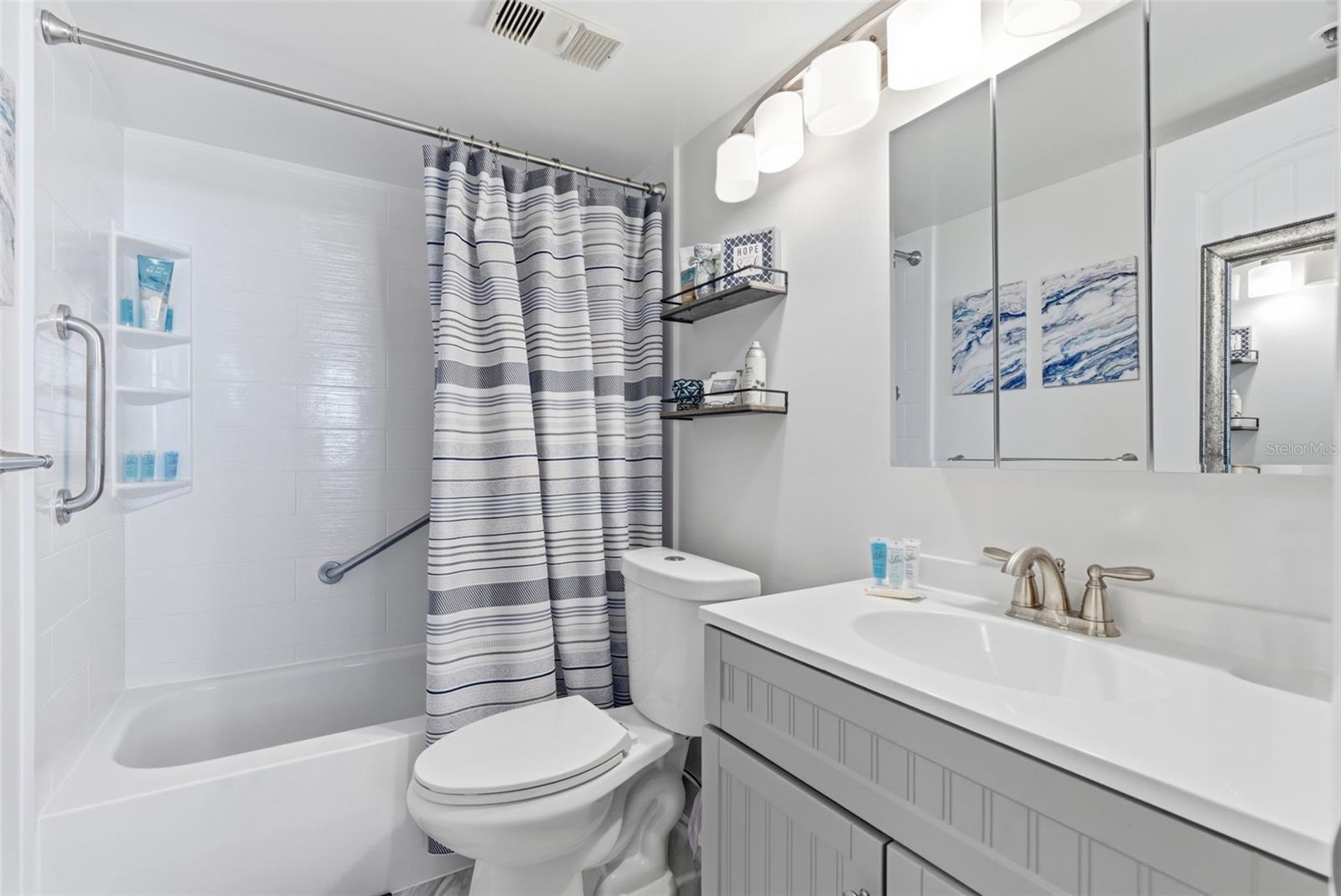 Image 30 of 48 For 15462 Gulf Boulevard 406