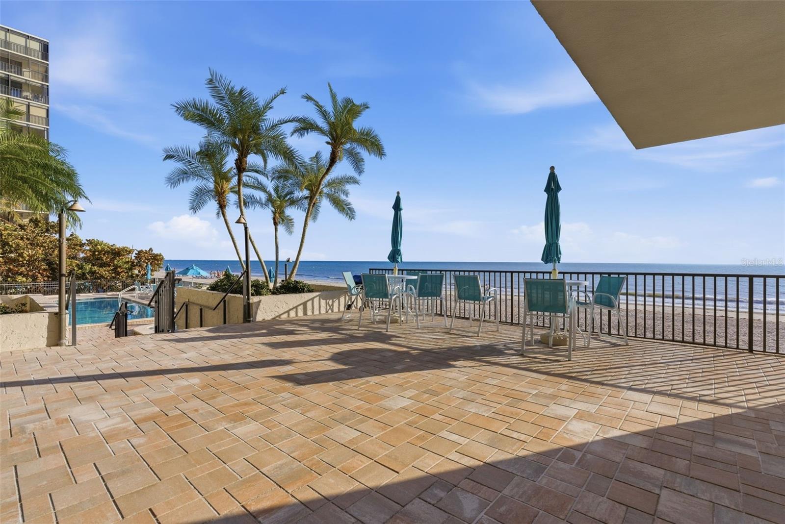 Image 37 of 48 For 15462 Gulf Boulevard 406