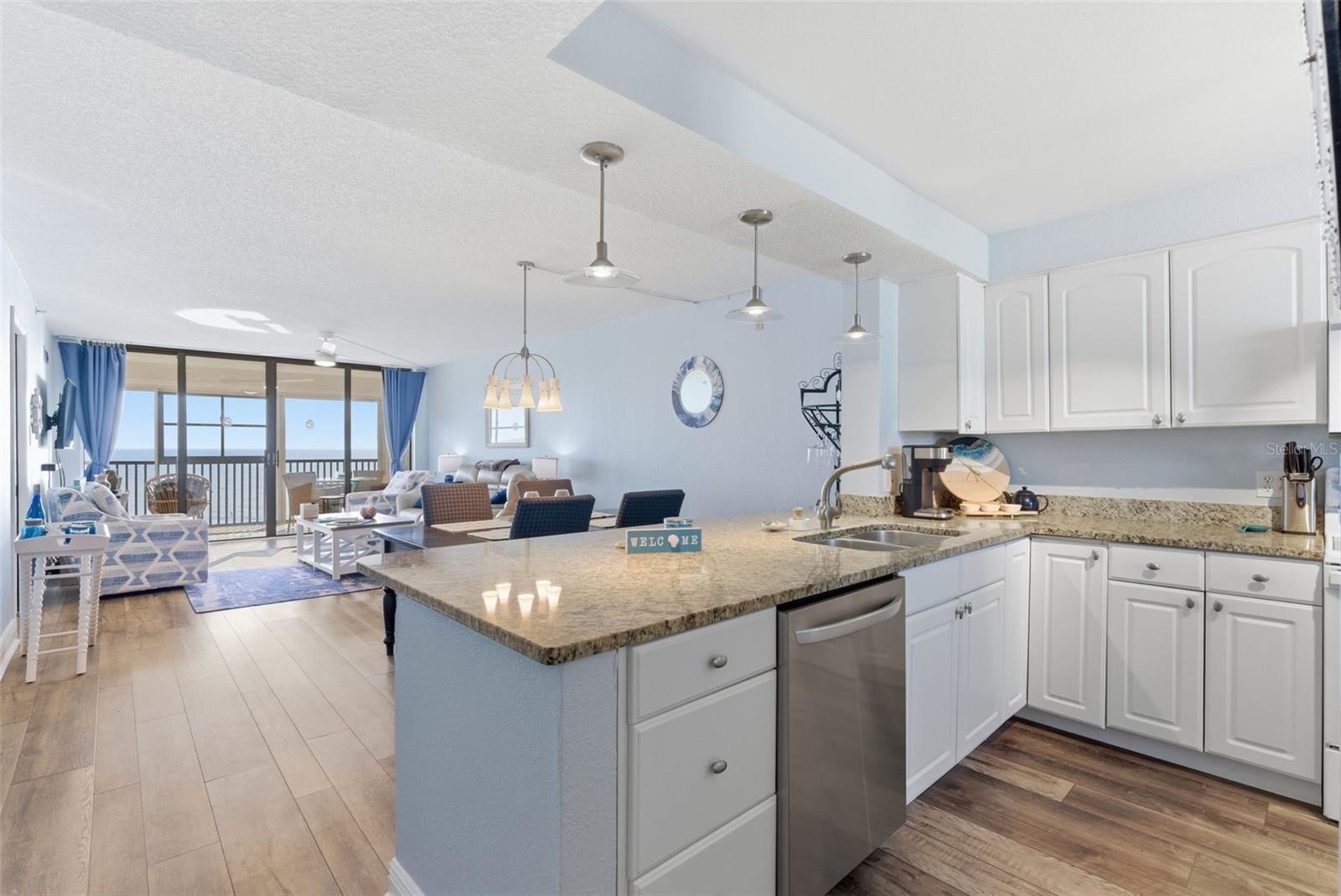 Image 8 of 48 For 15462 Gulf Boulevard 406