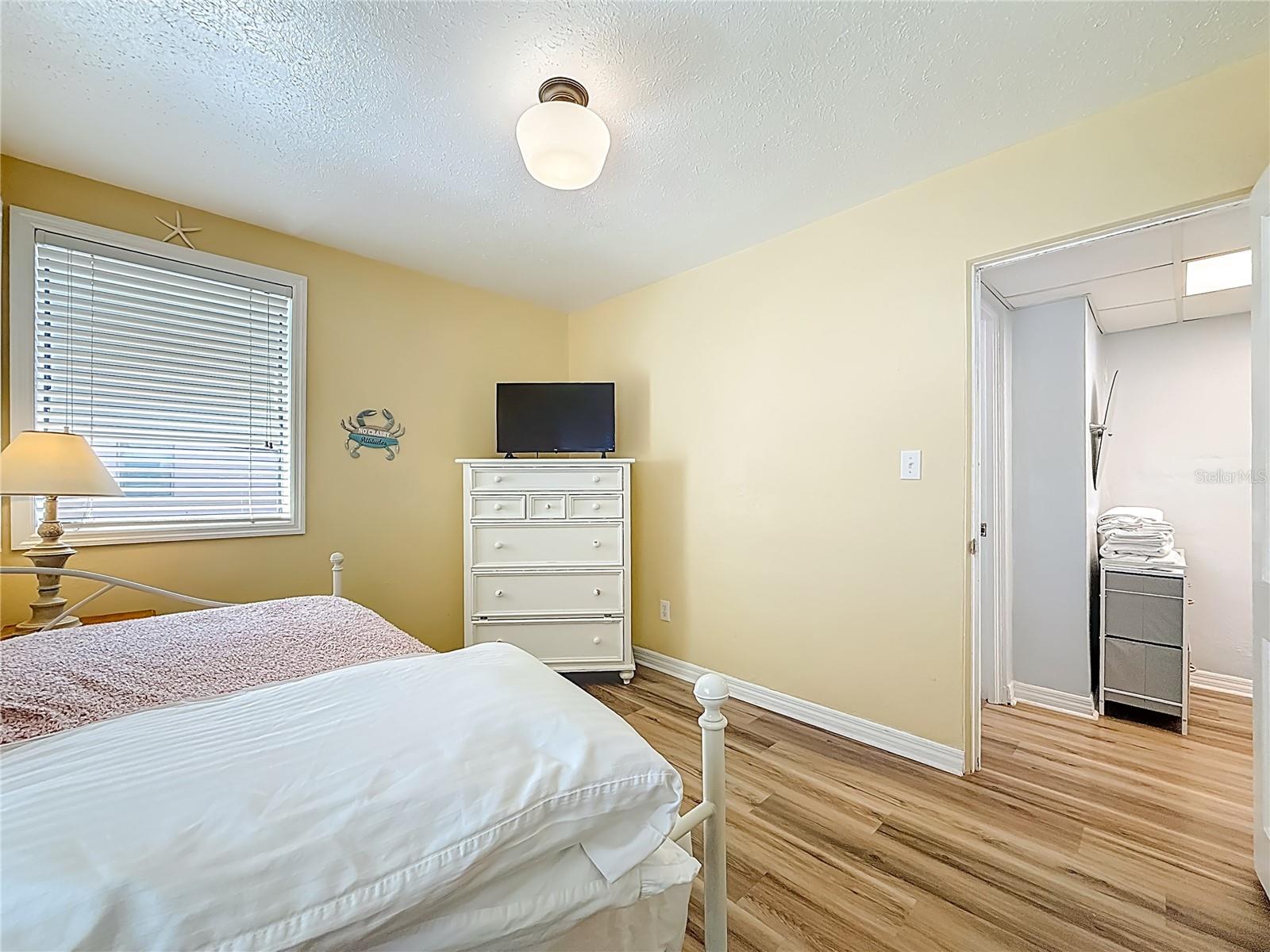 Listing photo id 13 for 6700 Sunset Way 604