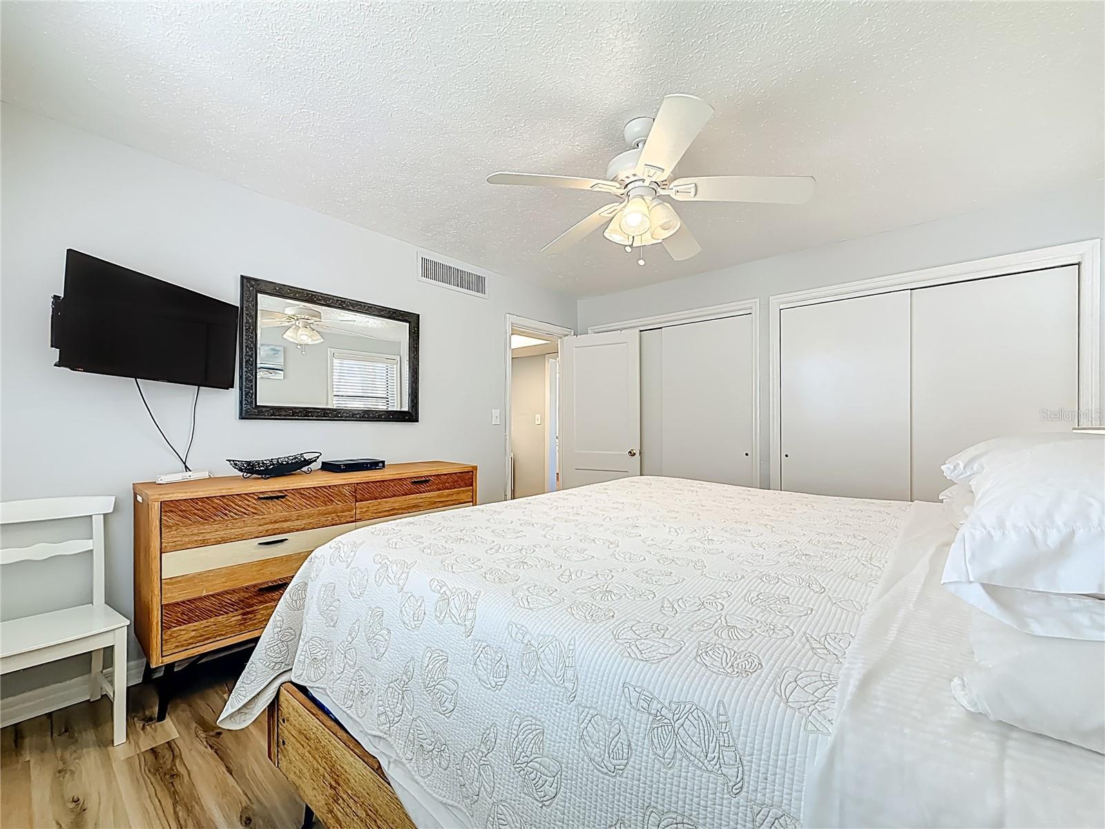 Listing photo id 19 for 6700 Sunset Way 604