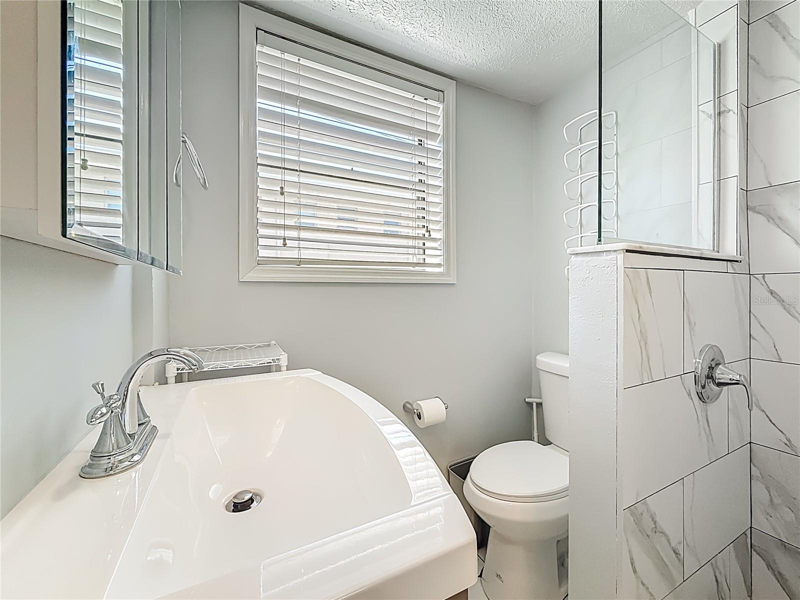 Listing photo id 21 for 6700 Sunset Way 604