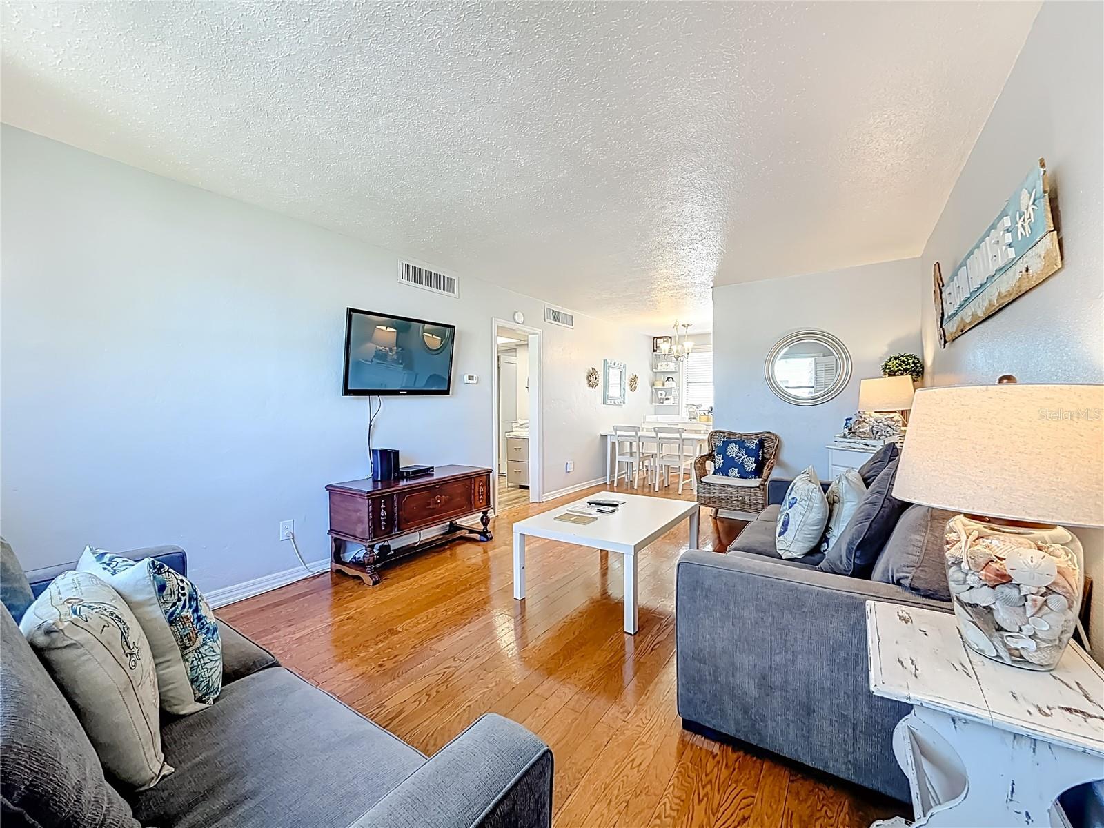 Listing photo id 6 for 6700 Sunset Way 604