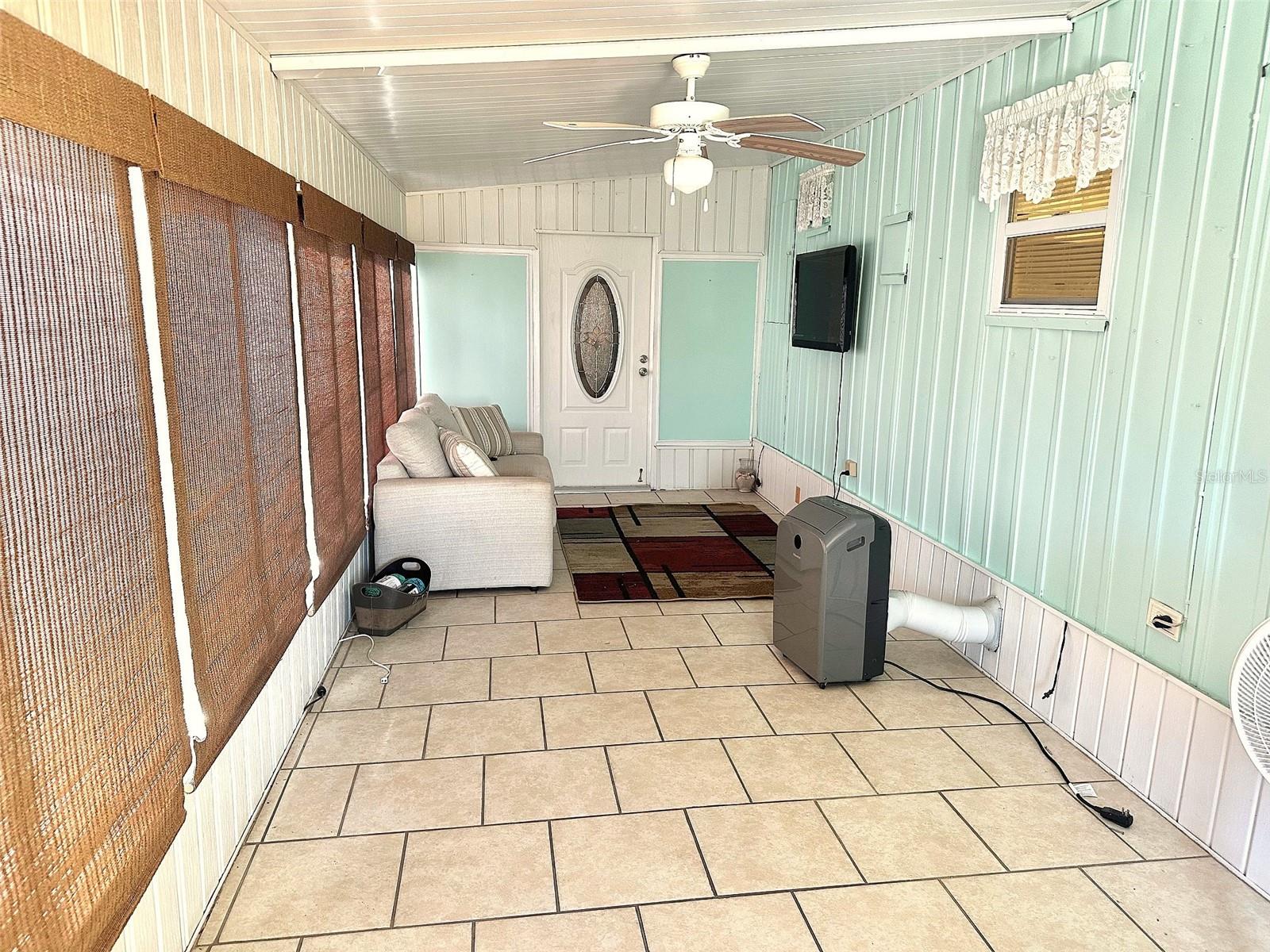 Image 7 of 16 For 8300 Seminole Boulevard 241