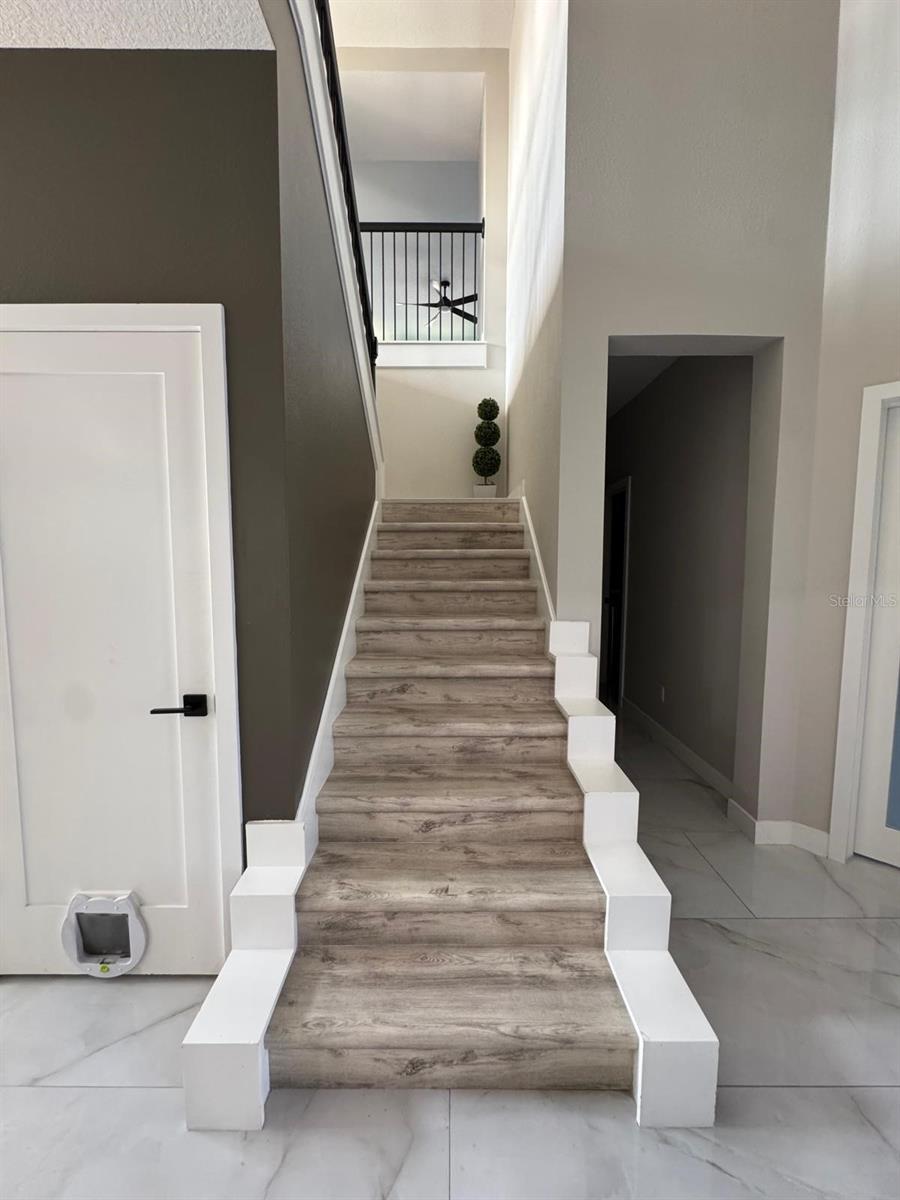 Image 21 of 54 For 14254 Sunridge Boulevard