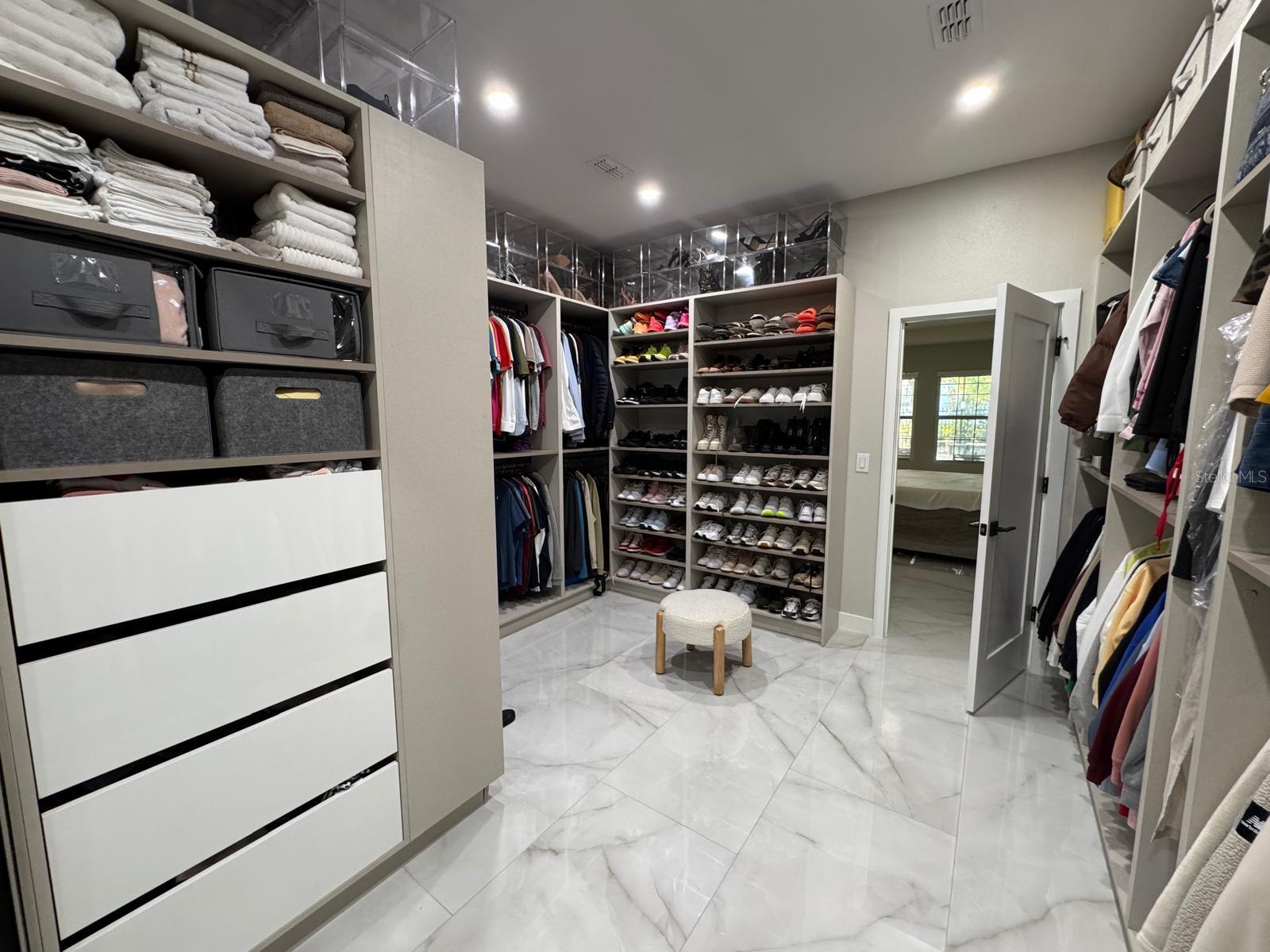 Image 24 of 54 For 14254 Sunridge Boulevard