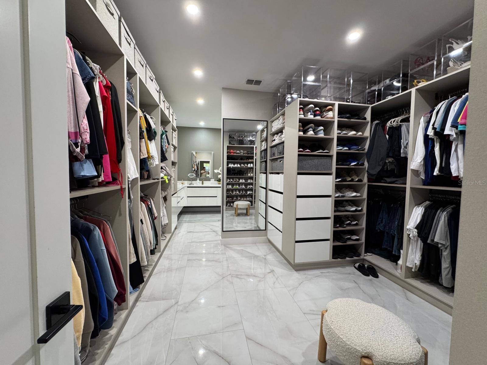 Image 27 of 54 For 14254 Sunridge Boulevard