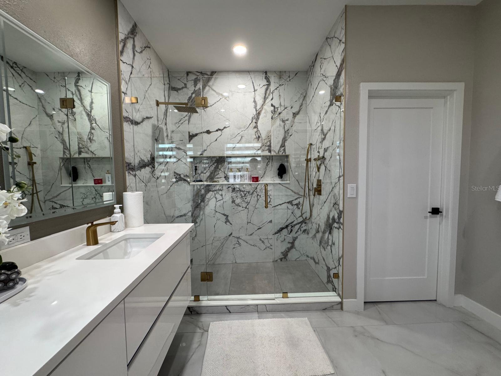 Image 29 of 54 For 14254 Sunridge Boulevard