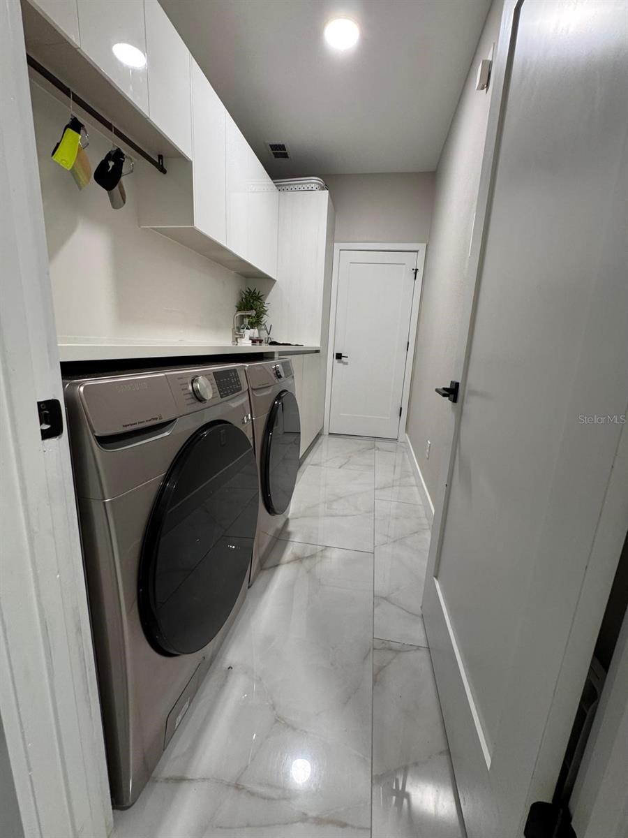 Image 33 of 54 For 14254 Sunridge Boulevard