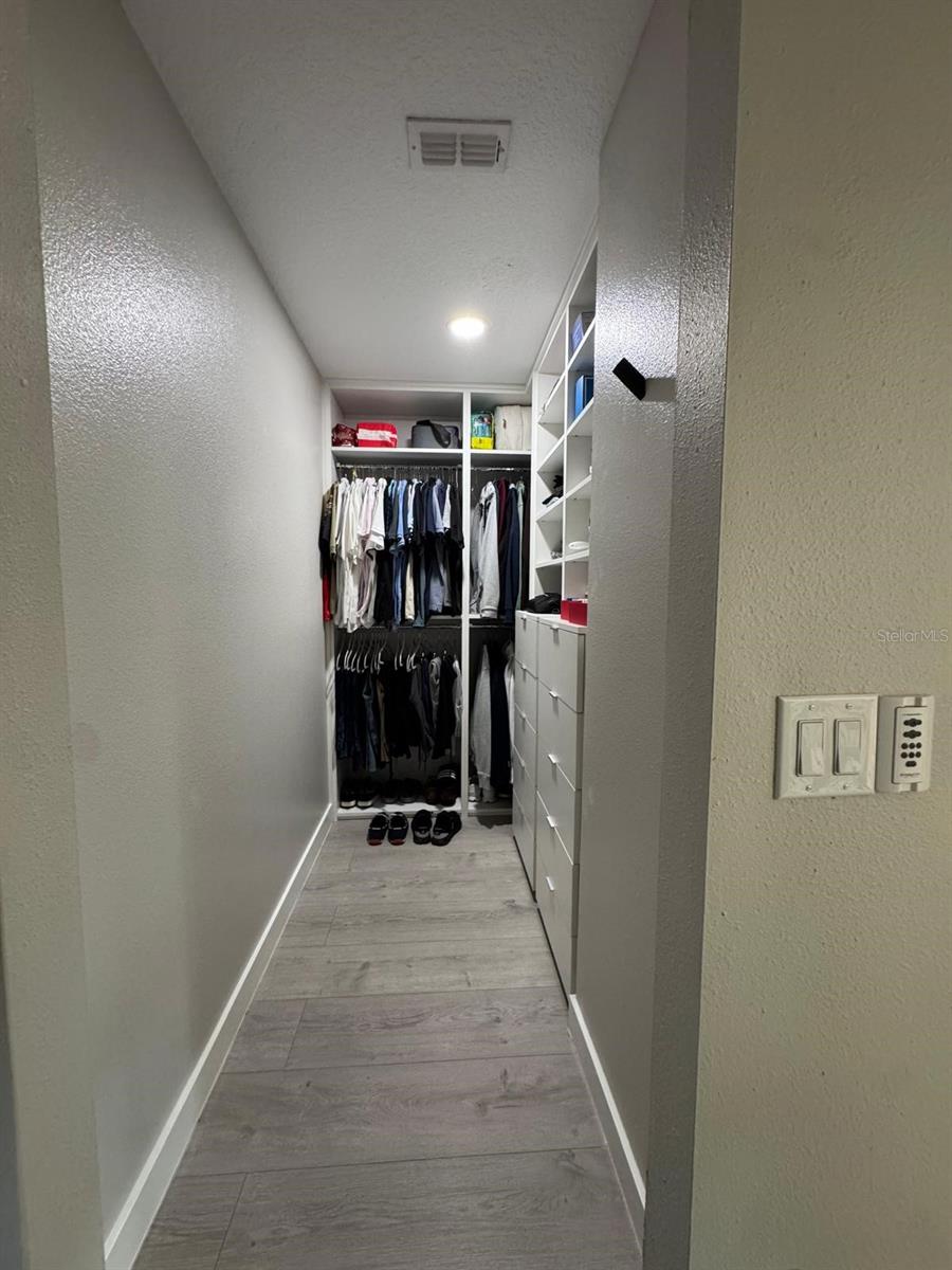 Image 38 of 54 For 14254 Sunridge Boulevard