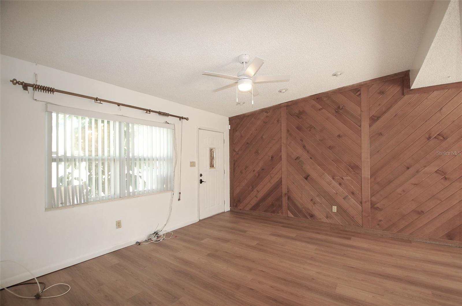 Image 5 of 16 For 1201 Betty Lane