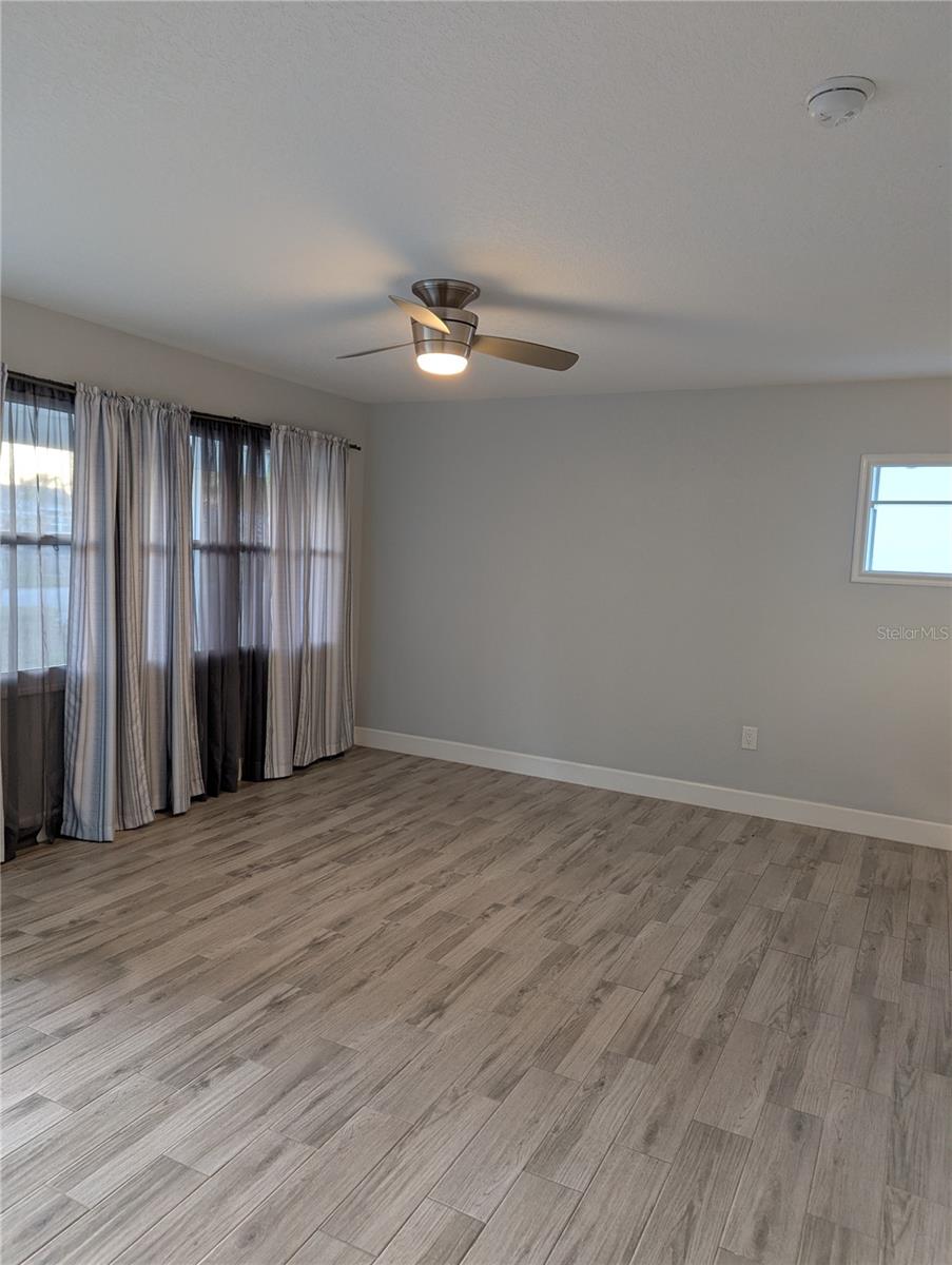 Image 3 of 19 For 3613 Kingston Street N