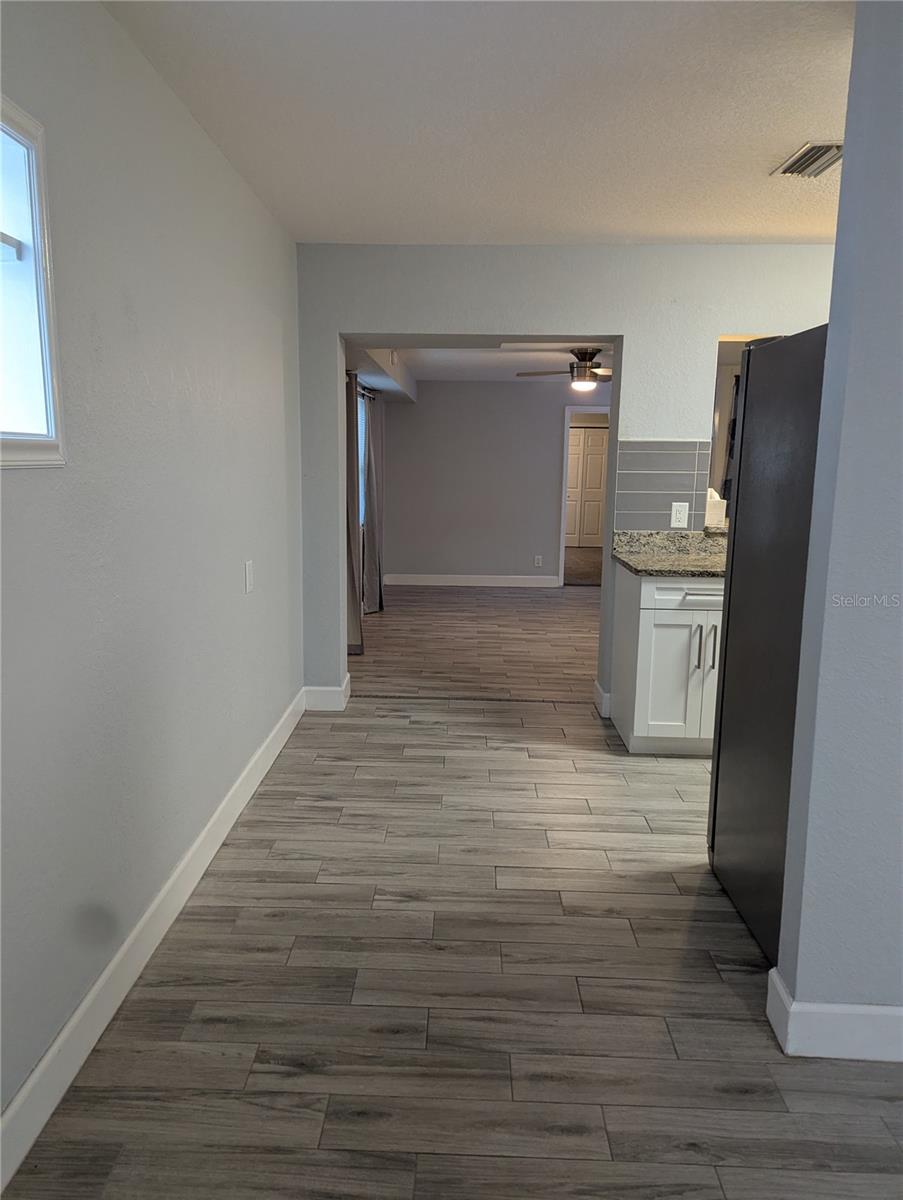 Image 5 of 19 For 3613 Kingston Street N