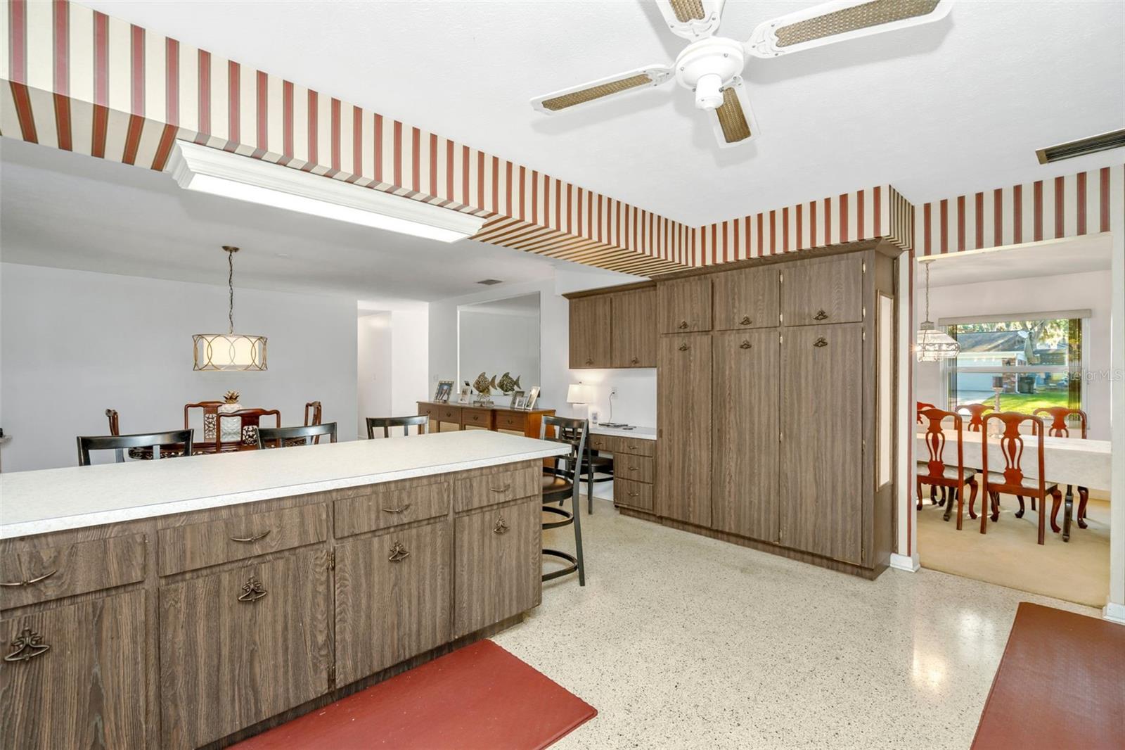 Image 13 of 41 For 808 Coulter Pl