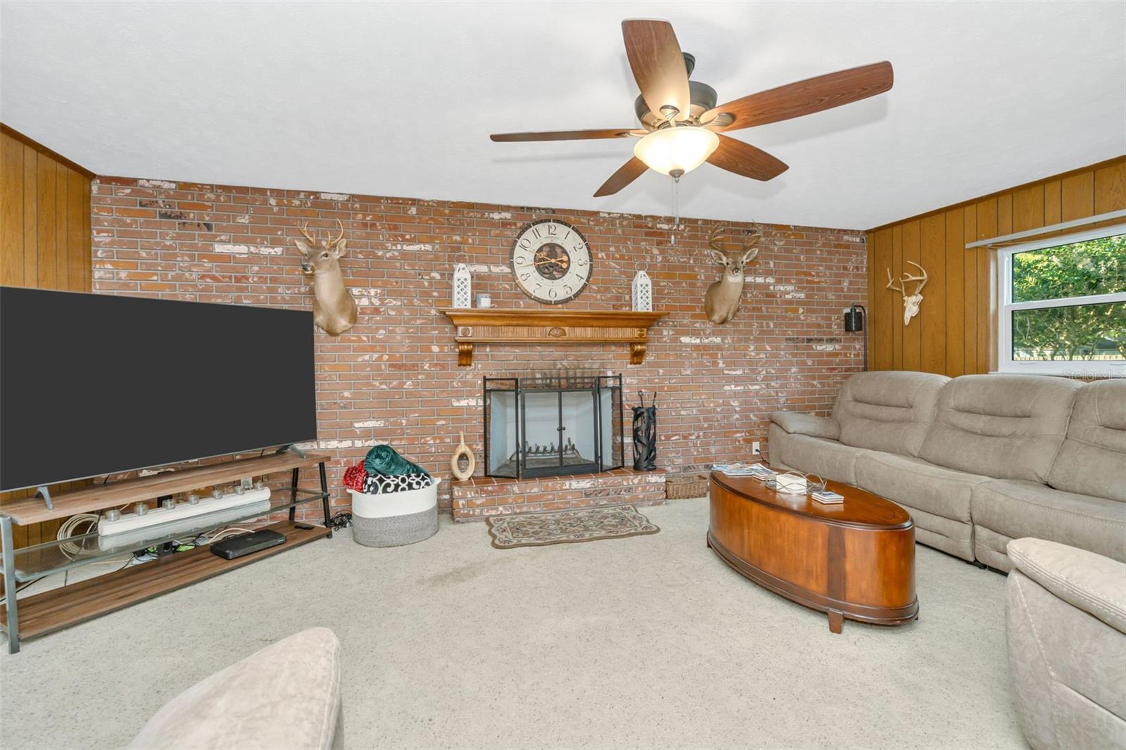 Image 17 of 41 For 808 Coulter Pl