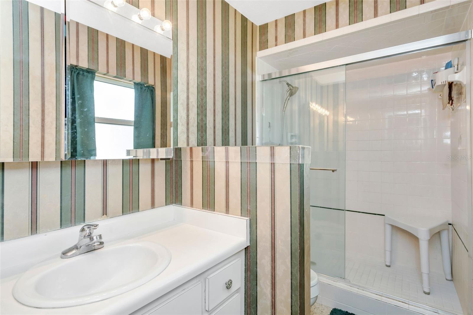 Image 22 of 41 For 808 Coulter Pl