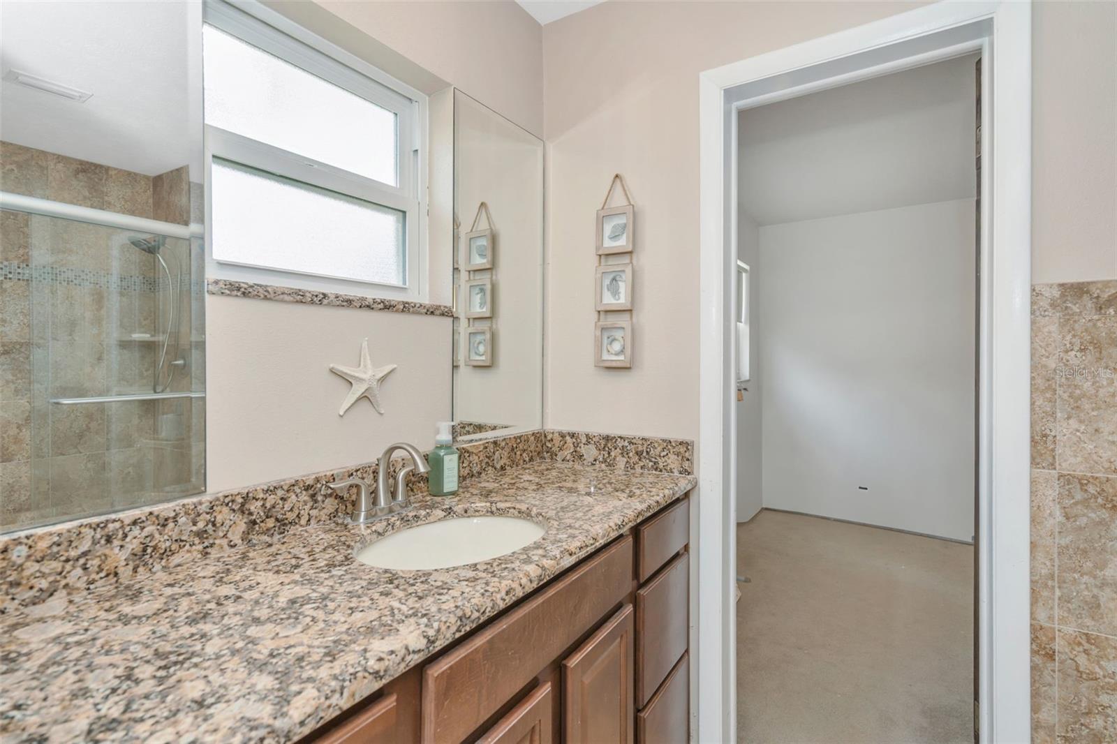 Image 28 of 41 For 808 Coulter Pl