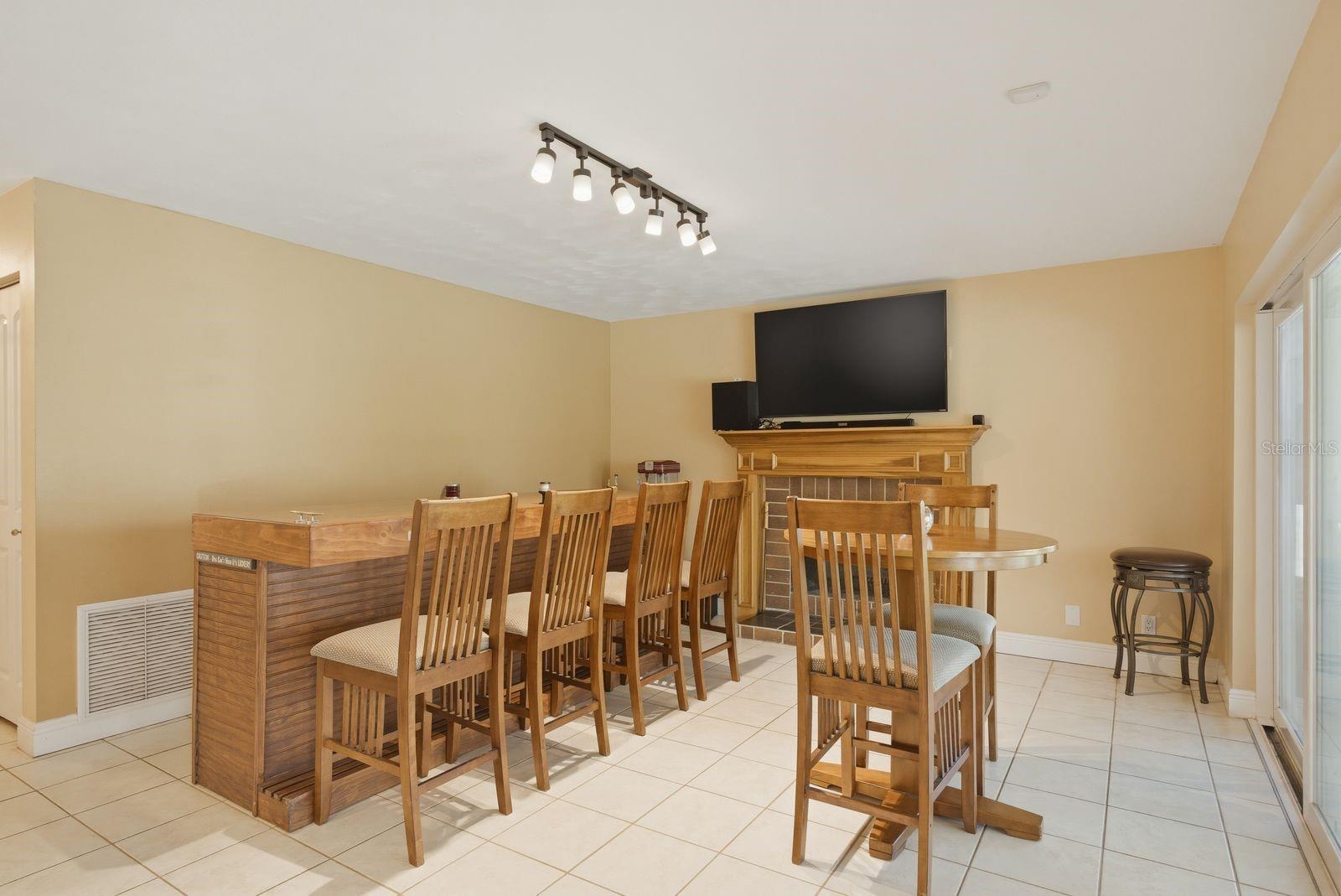 Image 11 of 41 For 1680 Cinnamon Lane