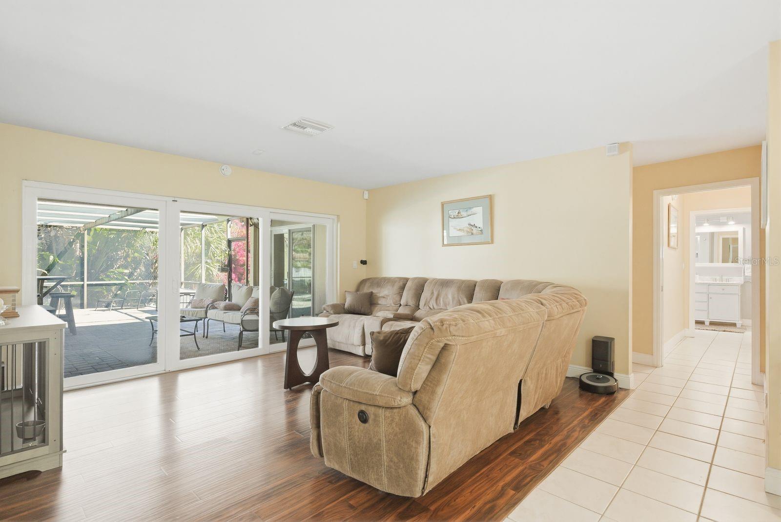 Image 15 of 41 For 1680 Cinnamon Lane