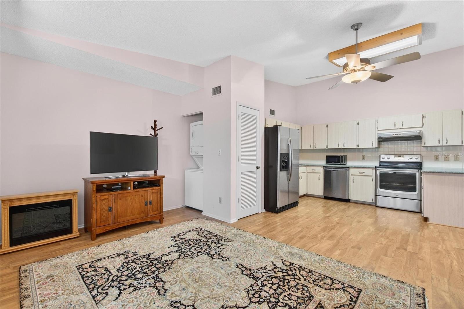 Image 11 of 67 For 2220 Swedish Drive 36