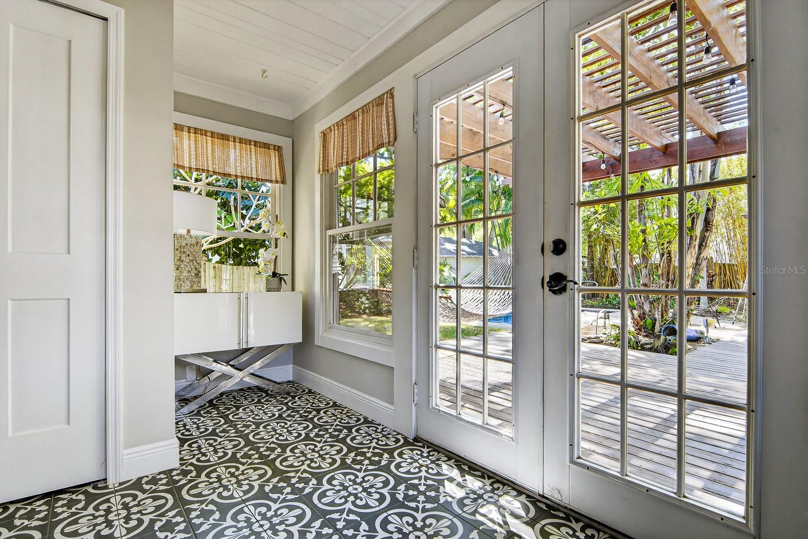 Image 19 of 53 For 2303 Ardson Place