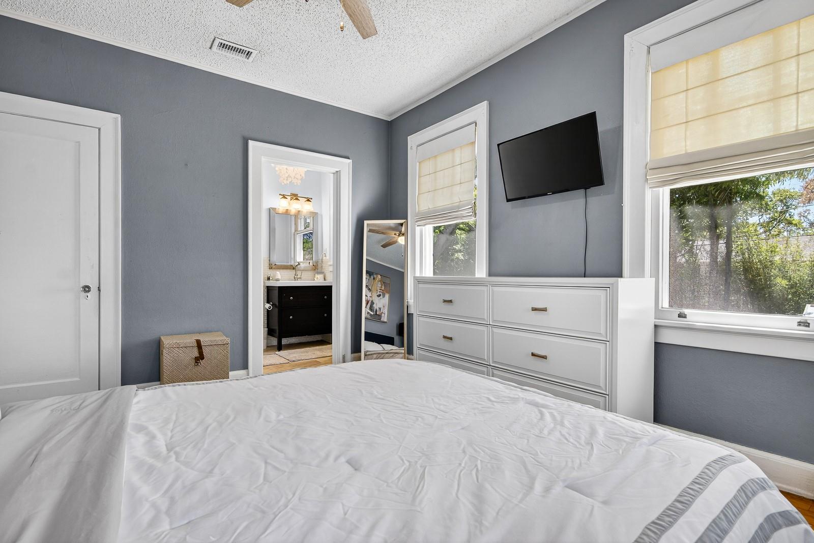 Image 39 of 53 For 2303 Ardson Place