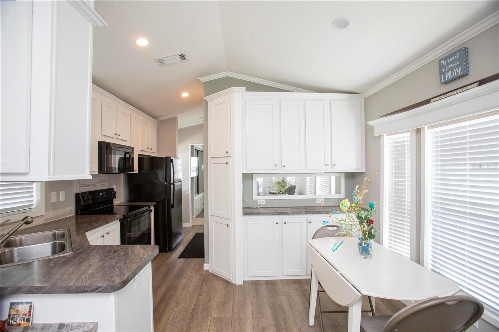 Image 8 of 44 For 5642 Oak Ridge Avenue