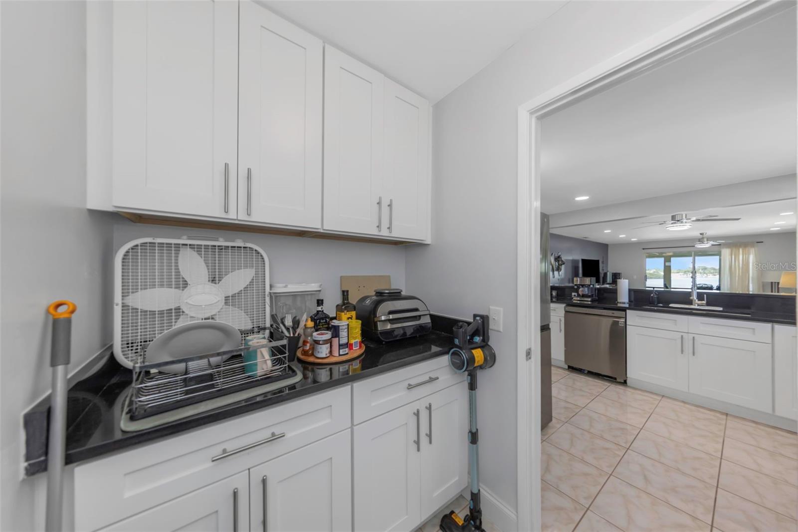 Image 12 of 69 For 1819 Shore Drive S 318