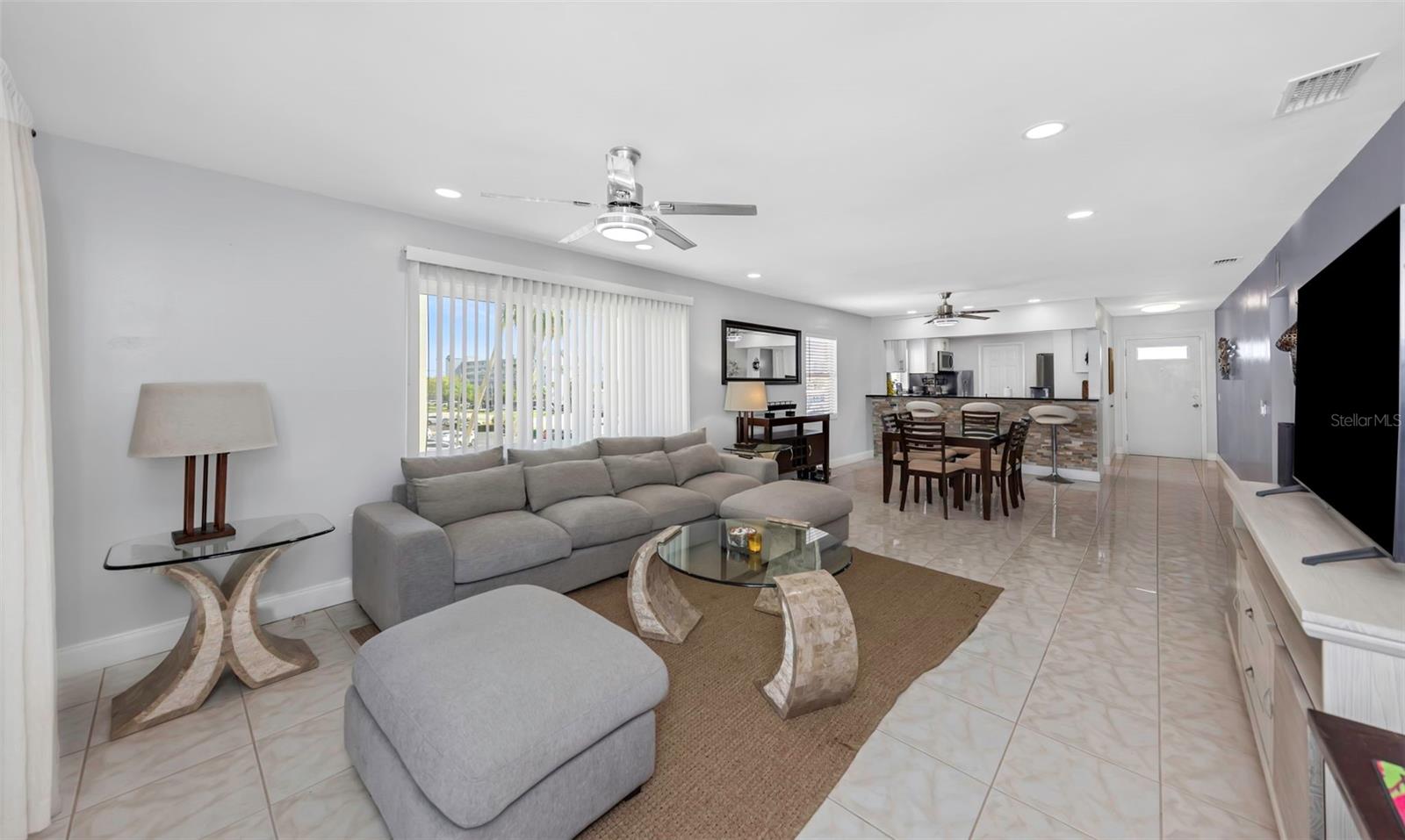 Image 16 of 69 For 1819 Shore Drive S 318