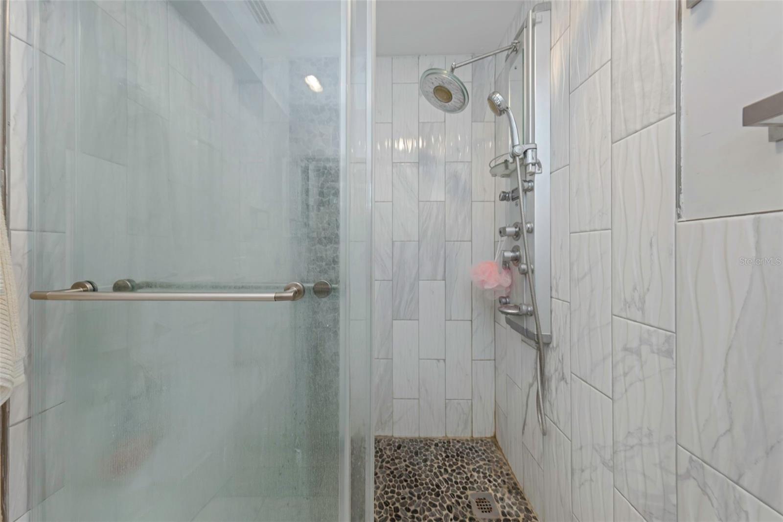 Image 24 of 69 For 1819 Shore Drive S 318